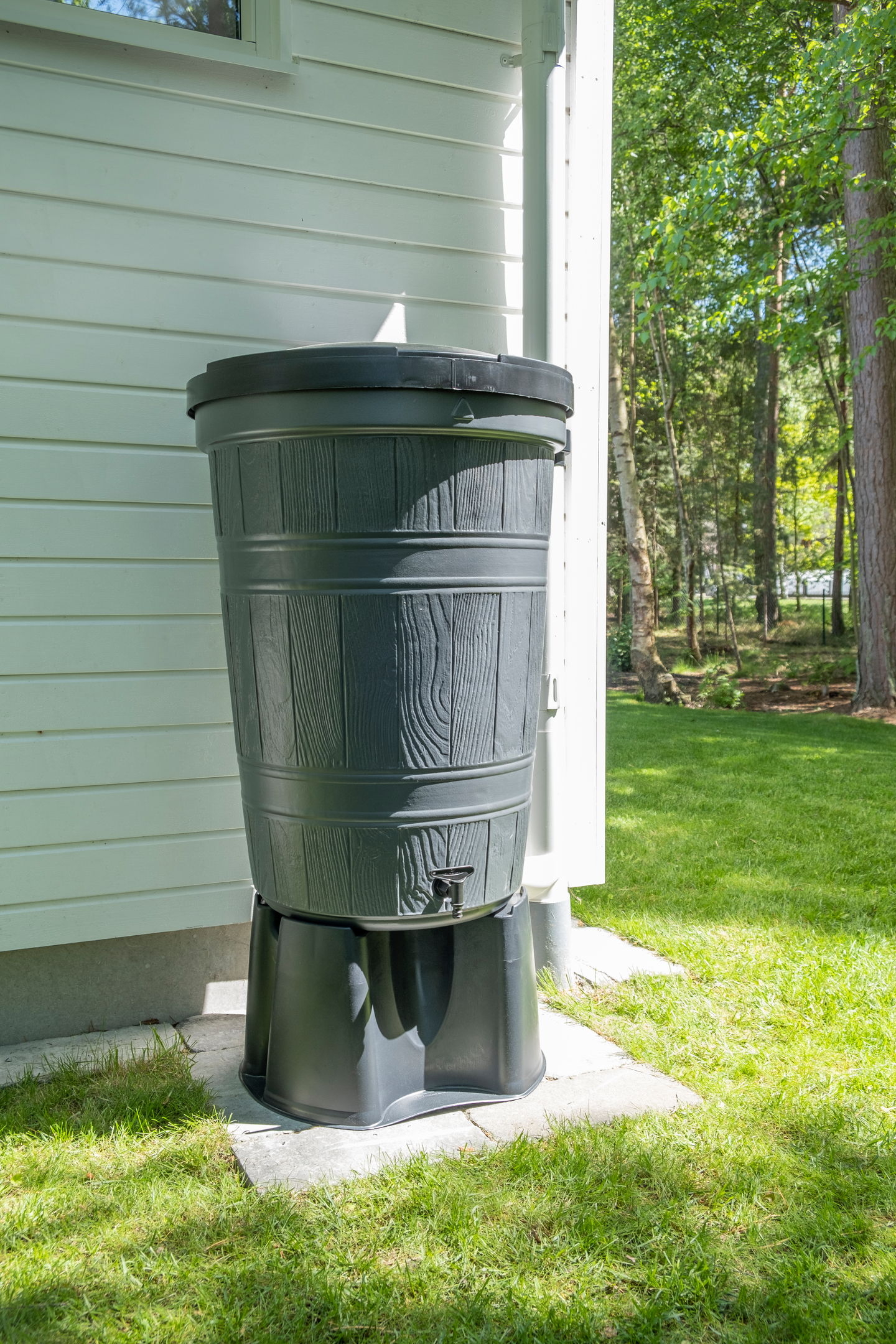 Vesitynnyri 200l Greenline harmaa hanalla ja kannella