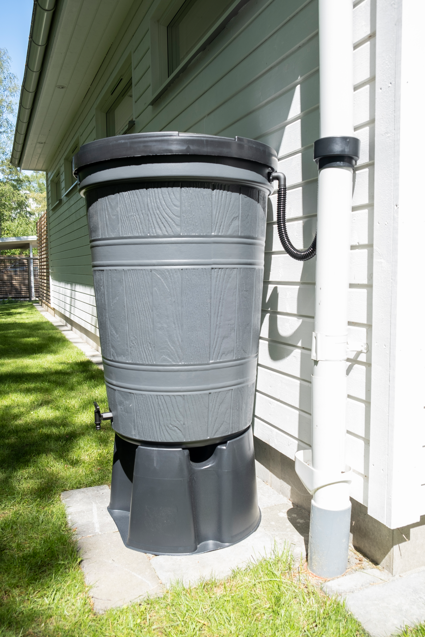 Vesitynnyri 200l Greenline harmaa hanalla ja kannella