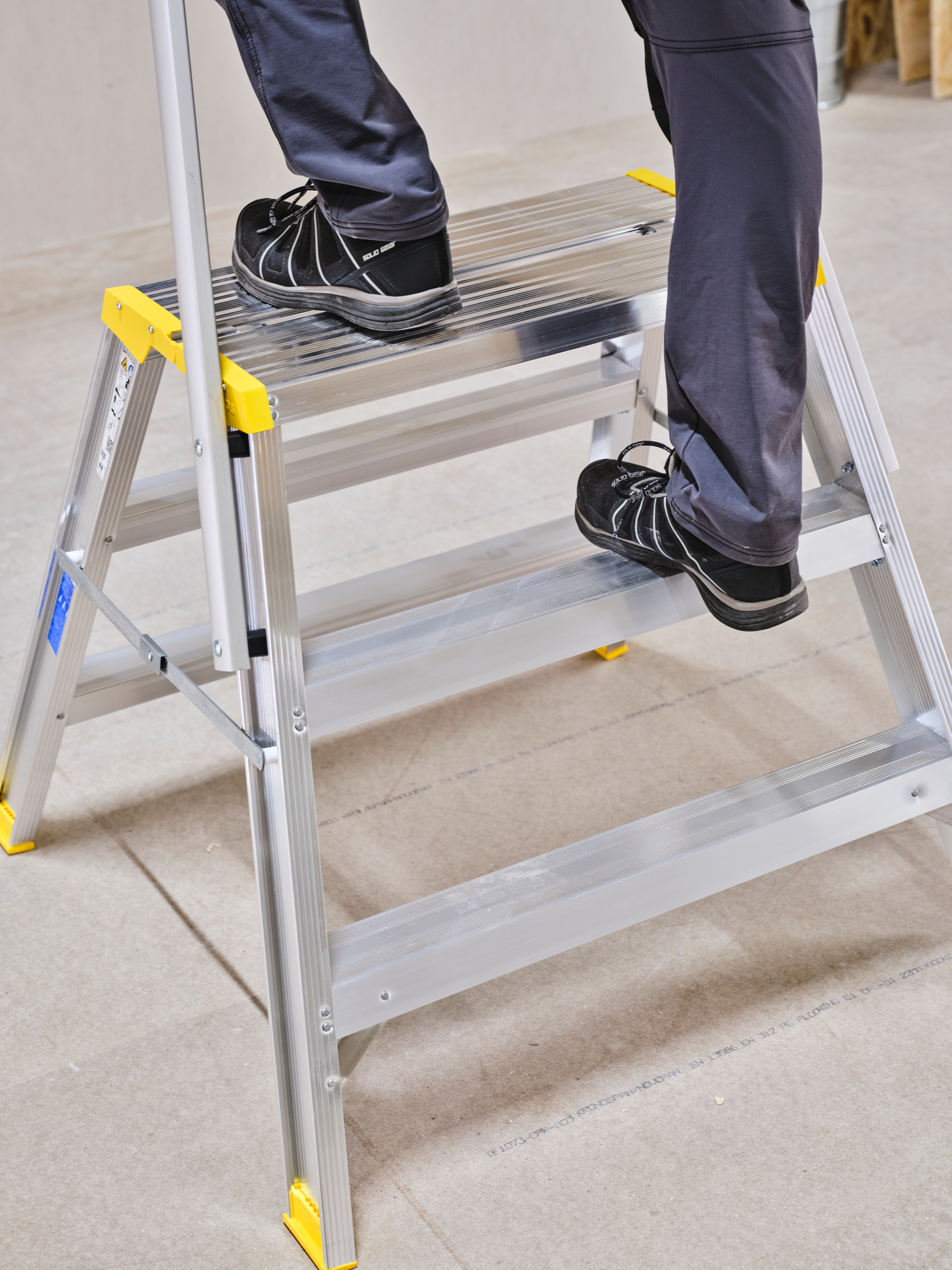 ARBETSBOCK MED RÄCKE W 3500R-3