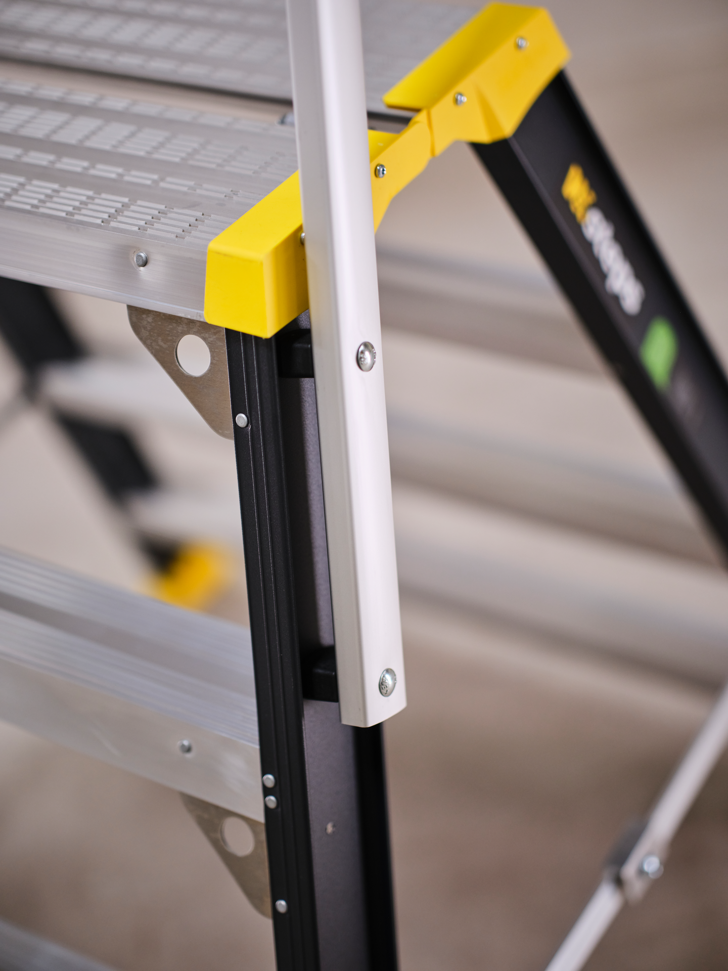 ARBETSBOCK MED RÄCKE W 5500R+4