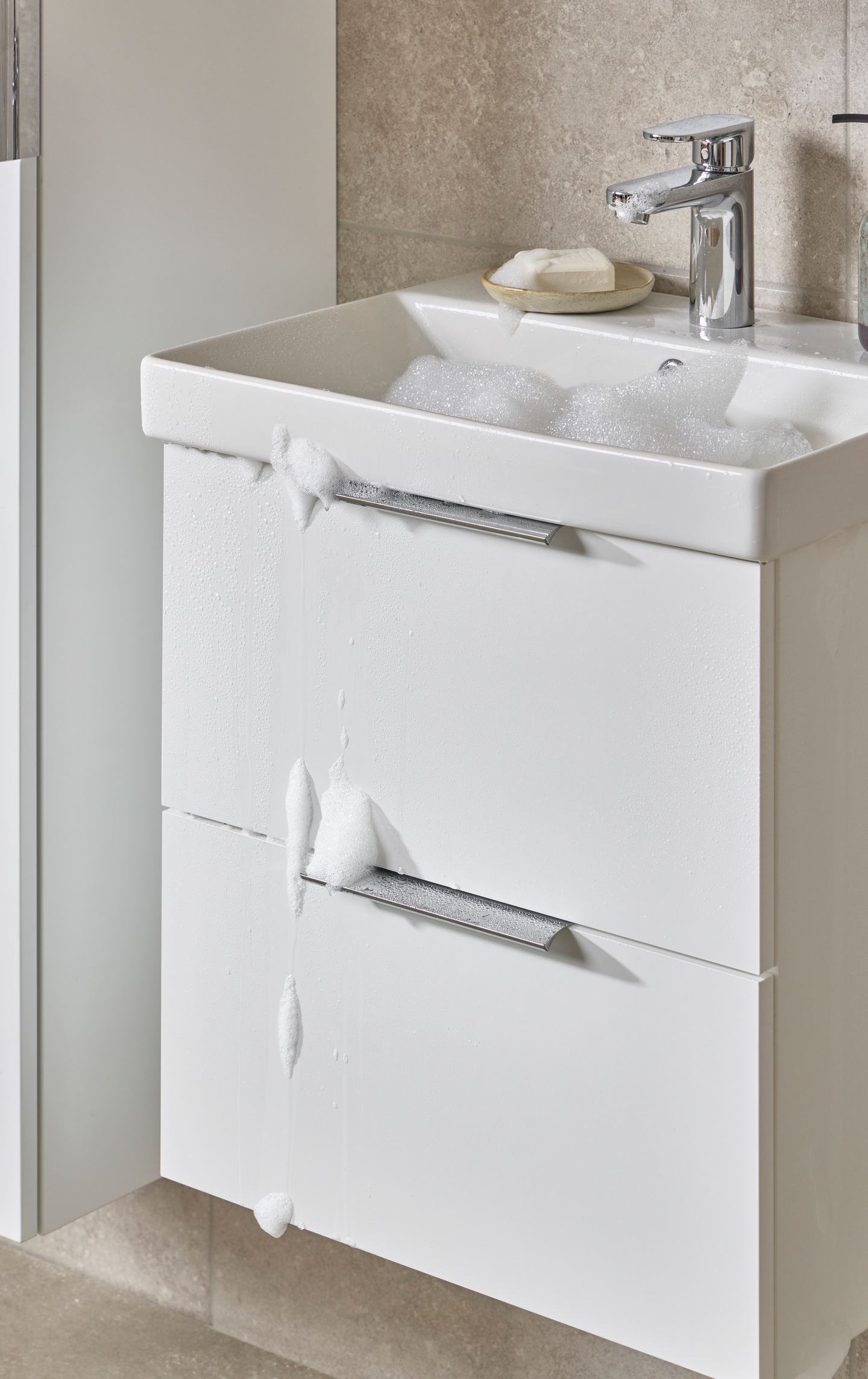 Allaskaappi Cello Tide 59cm valkoinen vedenkestävä