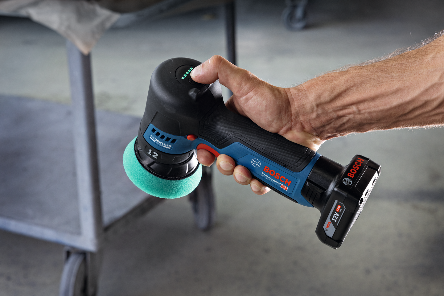 Akkuepäkeskokiillotuskone Bosch PRO GPX 12V-77 Solo