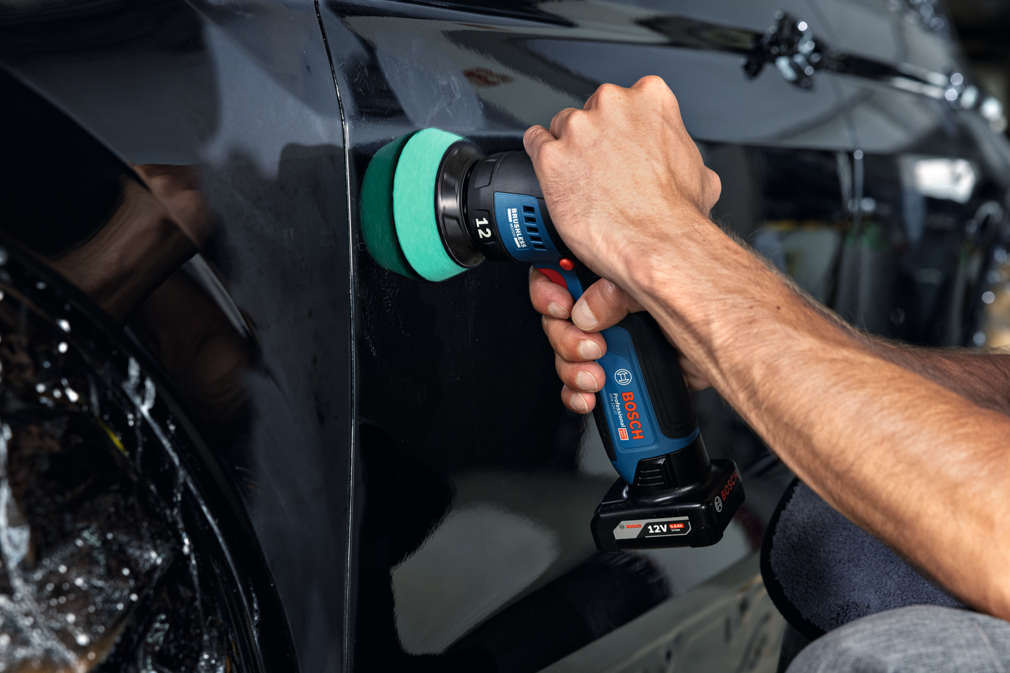 Akkuepäkeskokiillotuskone Bosch PRO GPX 12V-77 Solo