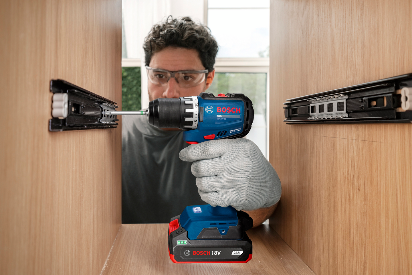 Akkuporakone Bosch PRO GSR18V-52 1x2Ah 1x4Ah L-Boxx