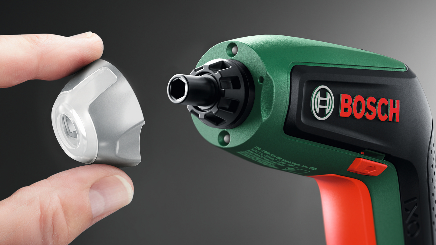 Akkuruuviväännin Bosch IXO 8 Basic 4V 1x2,0Ah + 10kpl ruuvauskärkiä