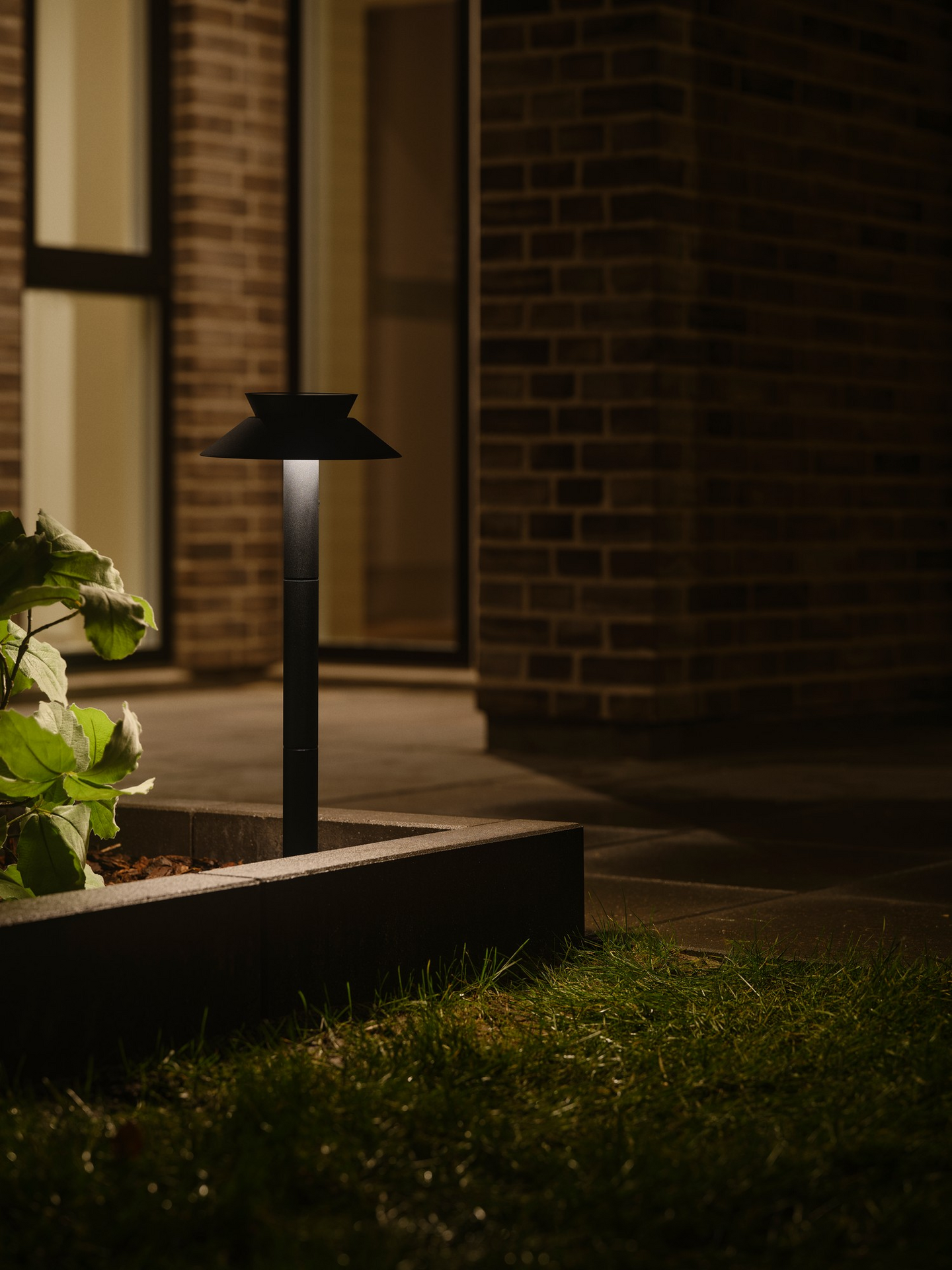 Aurinkokennovalaisin Nordlux Justina led 280lm musta
