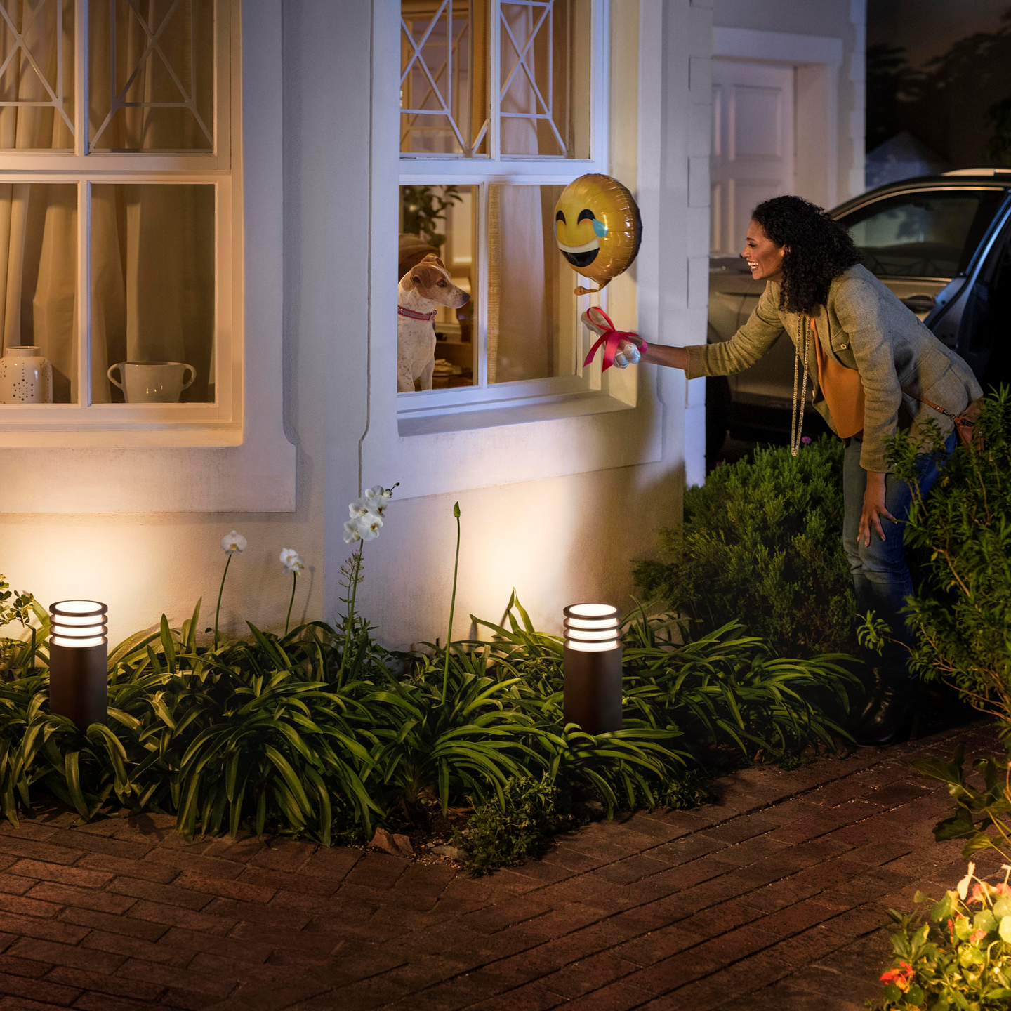 Ulkopylväsvalaisin Philips Hue Lucca 9,5W pieni musta