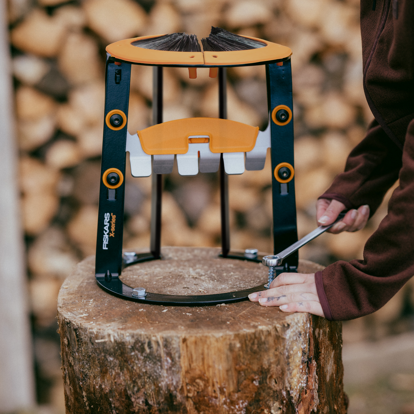 Sytykkeenhalkaisija Fiskars X-Series L ulkokäyttöön