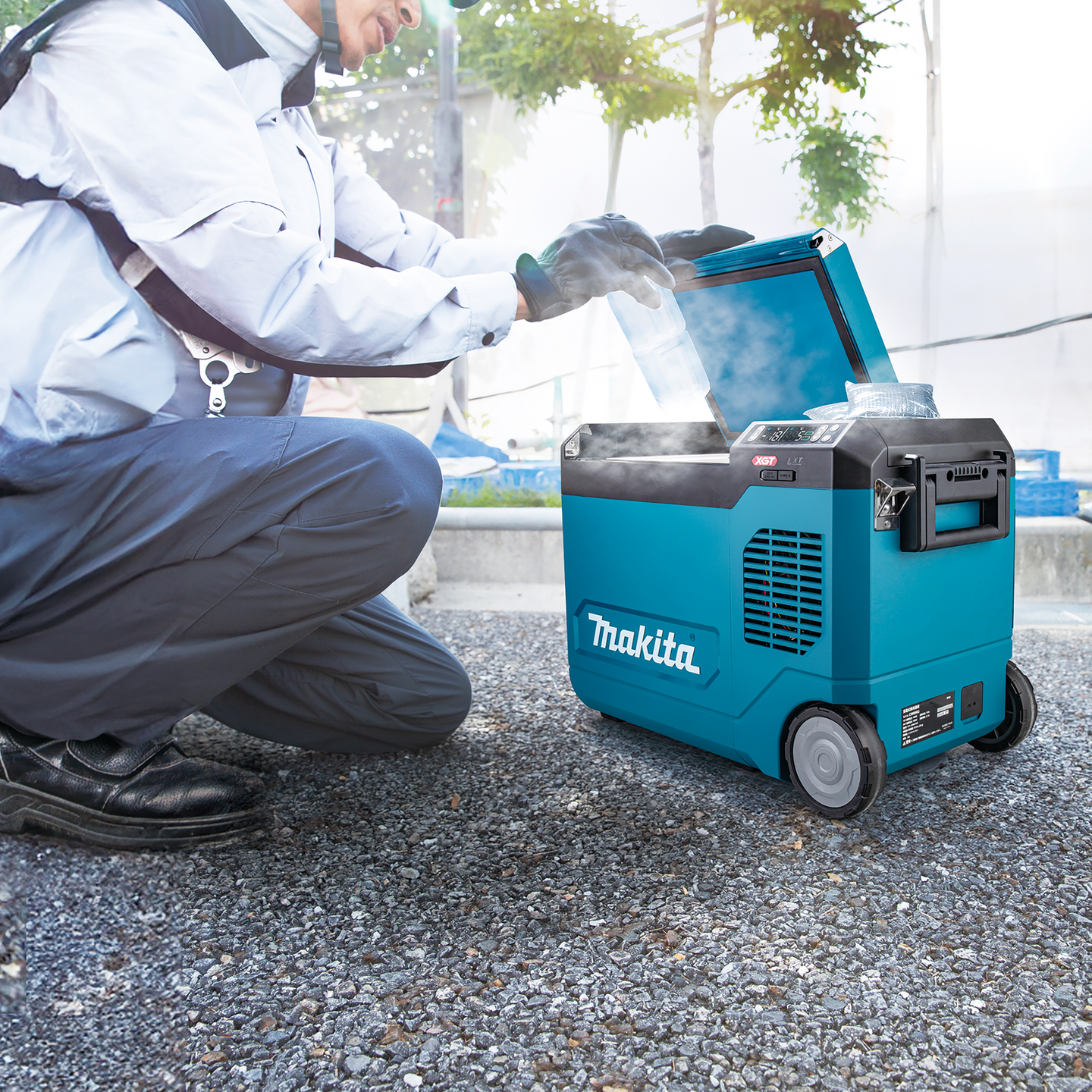 Kylmä- ja lämpölaukku Makita CW006GZ 40V XGT/18V LXT/230V runko