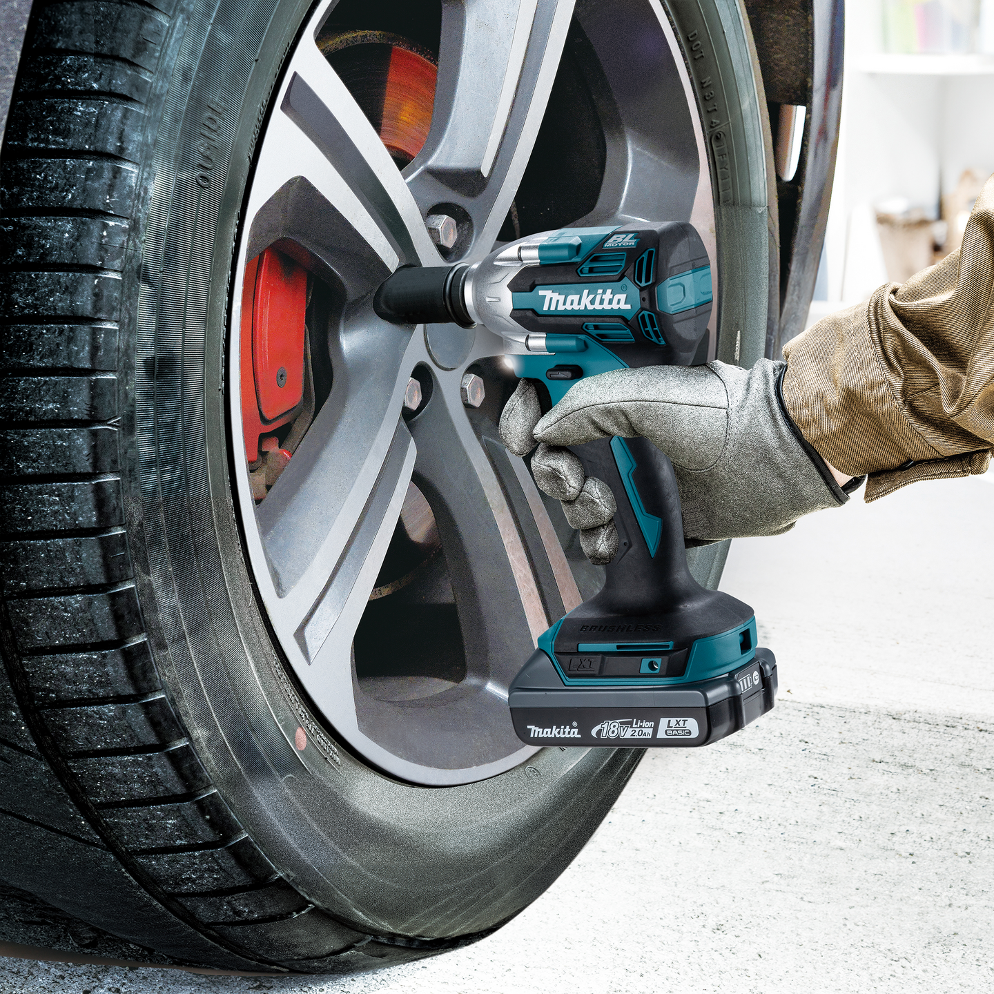 Iskevä akkumutterinväännin Makita DTW210Z 18V LXT runko
