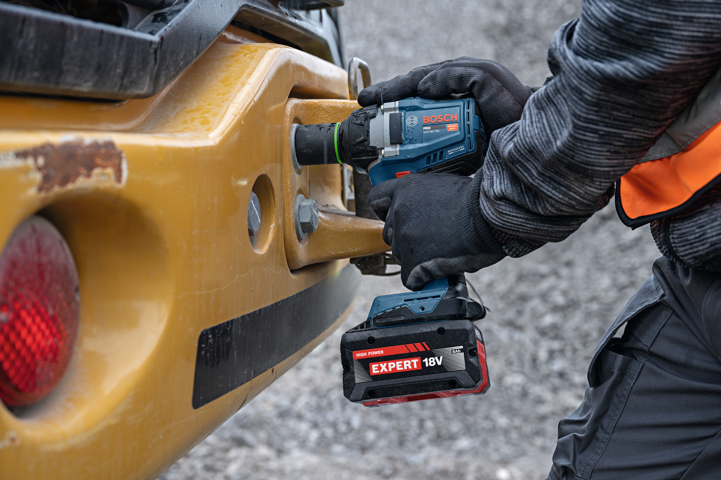 Akkuiskumutterinväännin Bosch PRO GDS18V-750 2x5Ah L-Boxx