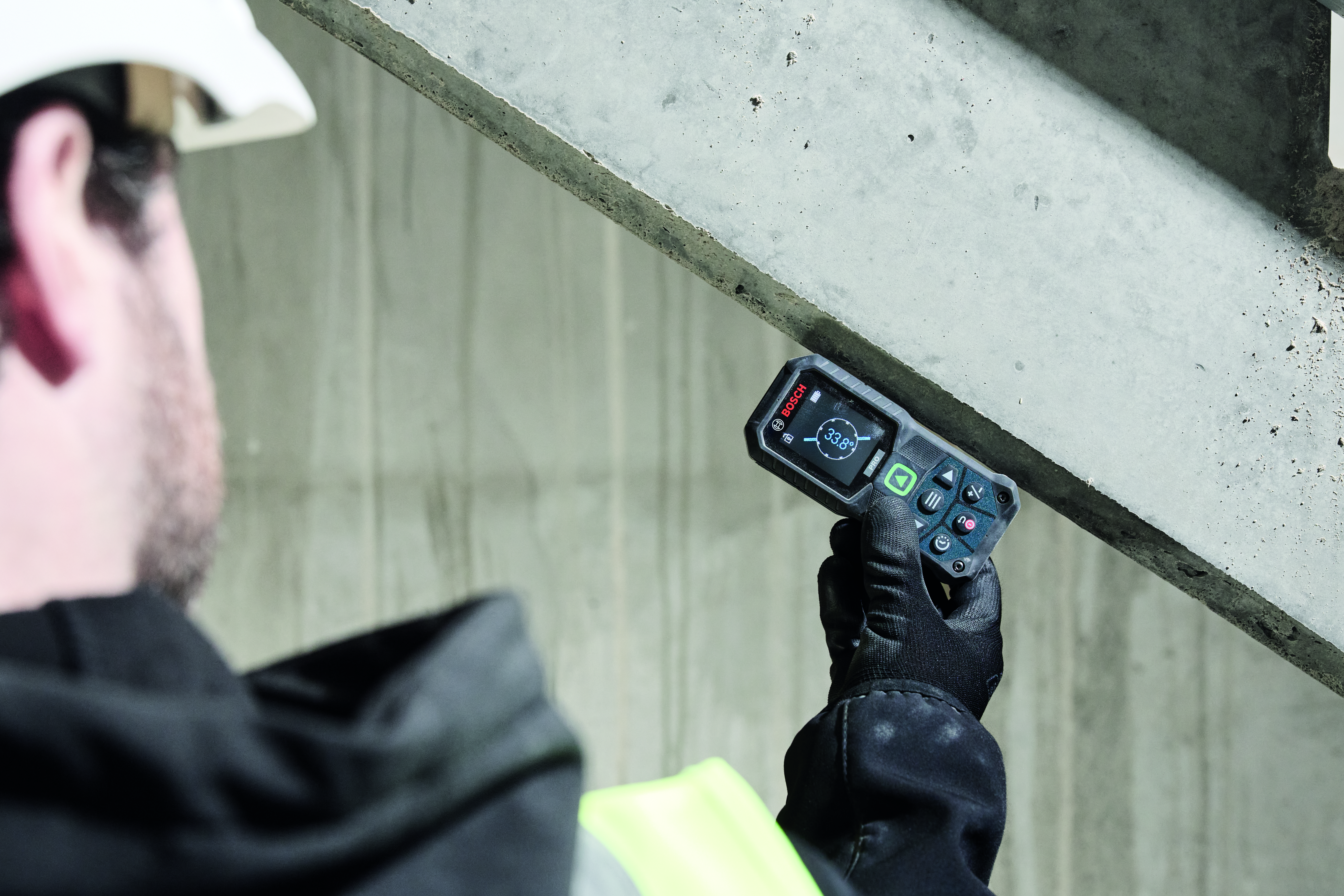 Laseretäisyysmittalaite Bosch PRO GLM100-36CG 2xAA