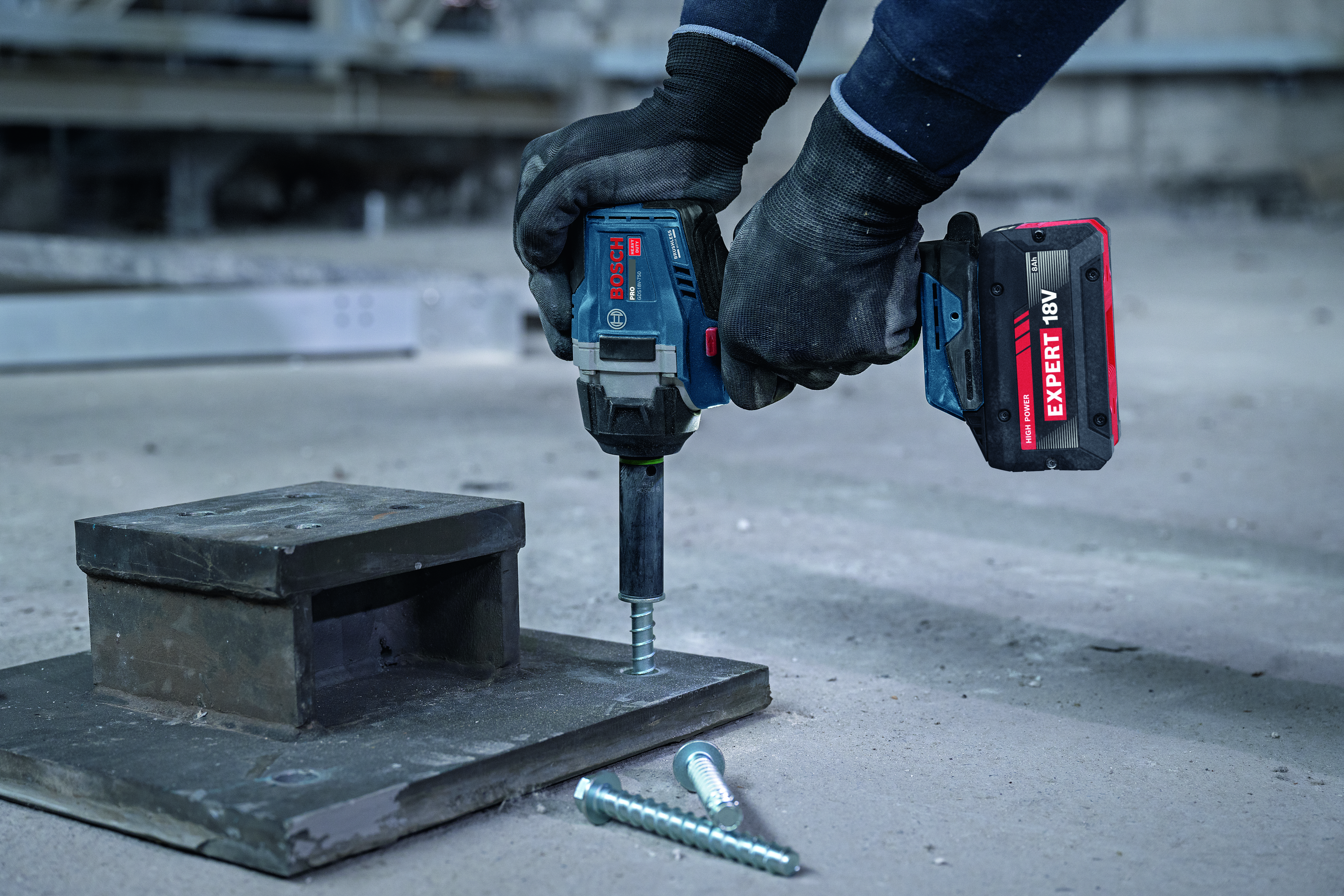 Akkuiskumutterinväännin Bosch PRO GDS18V-750 2x5Ah L-Boxx
