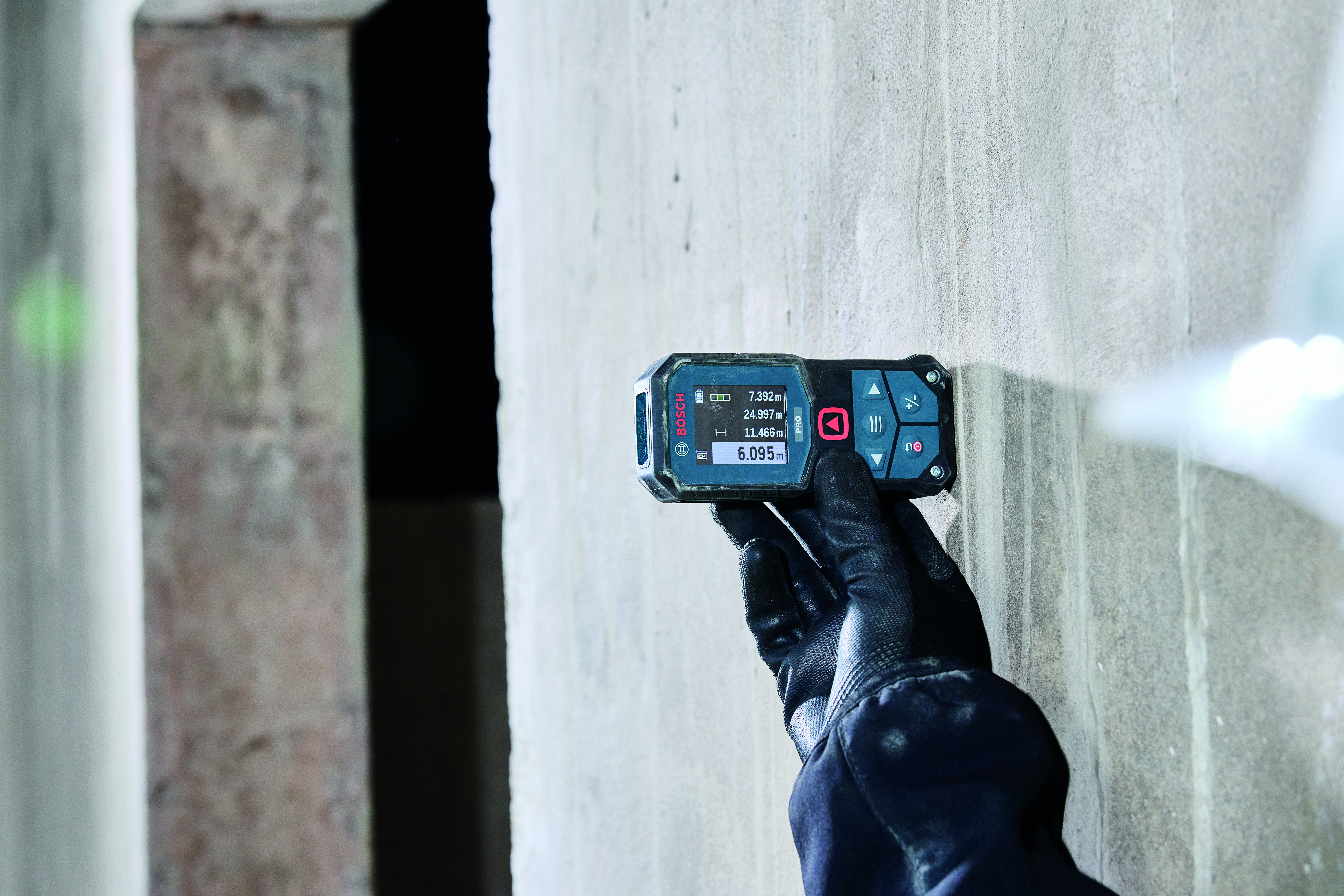 Laseretäisyysmittalaite Bosch PRO GLM70-32 2xAA