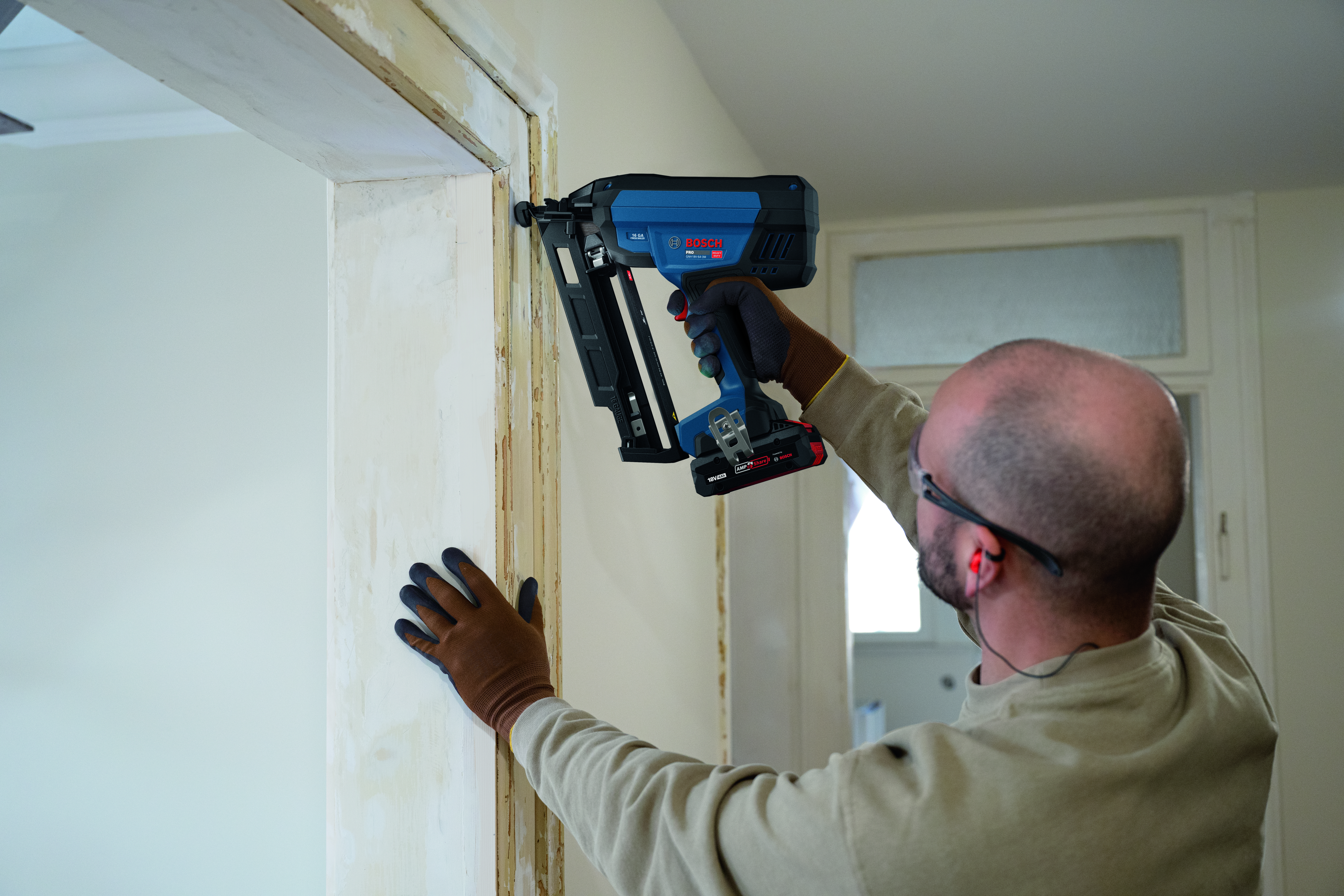 Akkuviimeistelynaulain Bosch PRO GNH18V-64-3M Solo L-Boxx