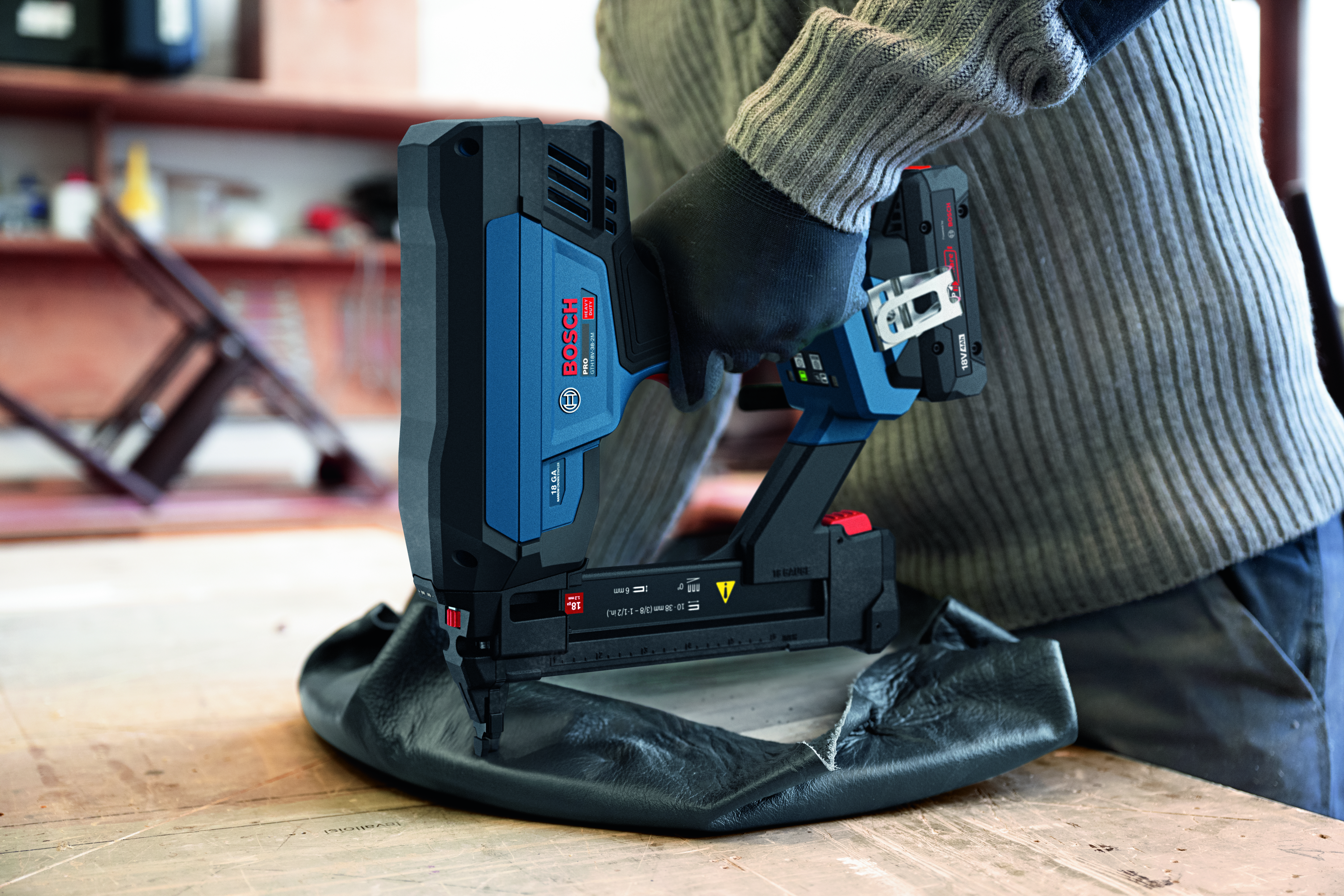 Akkuhakasnaulain Bosch PRO GTH18V-38-2M Solo
