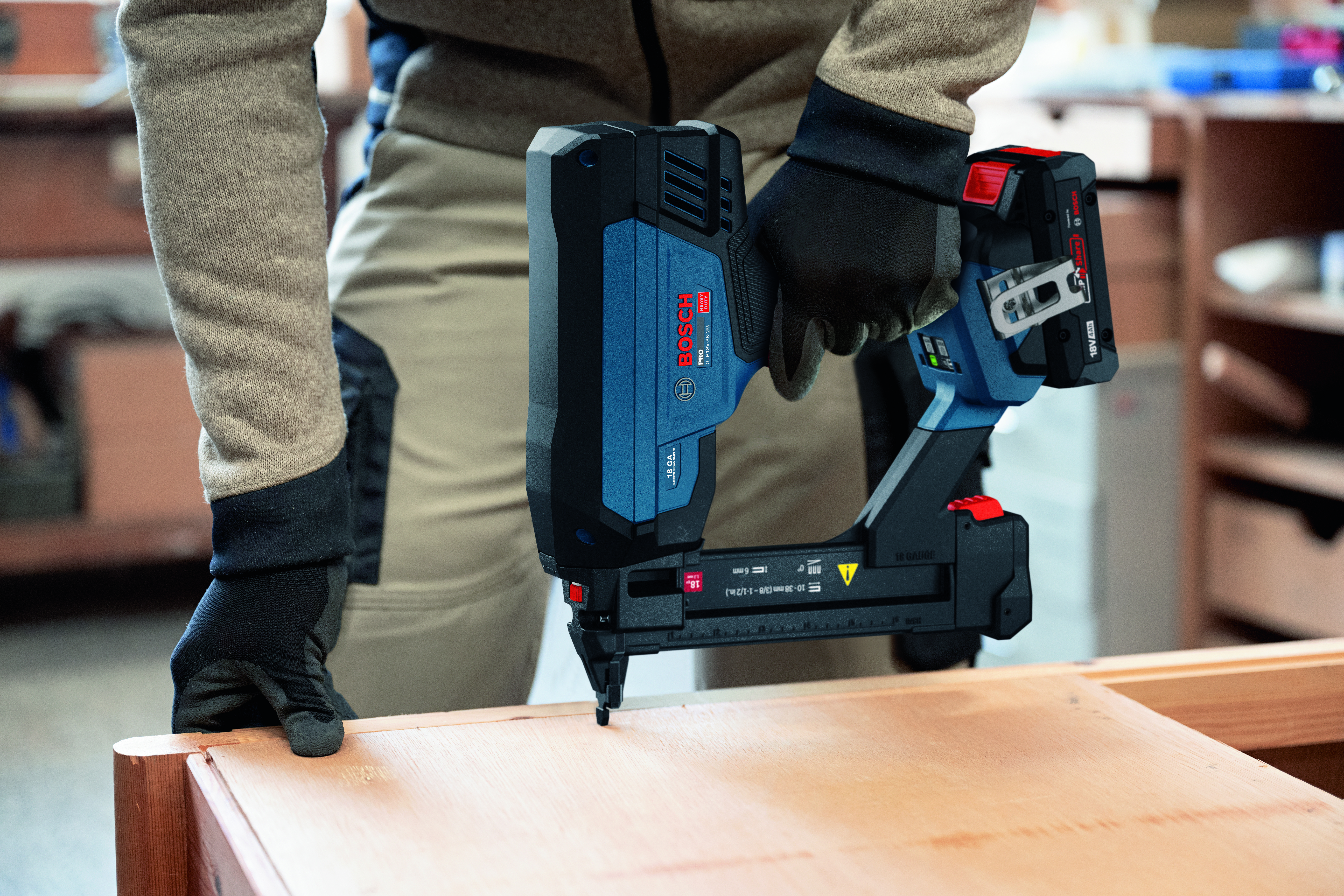 Akkuhakasnaulain Bosch PRO GTH18V-38-2M Solo