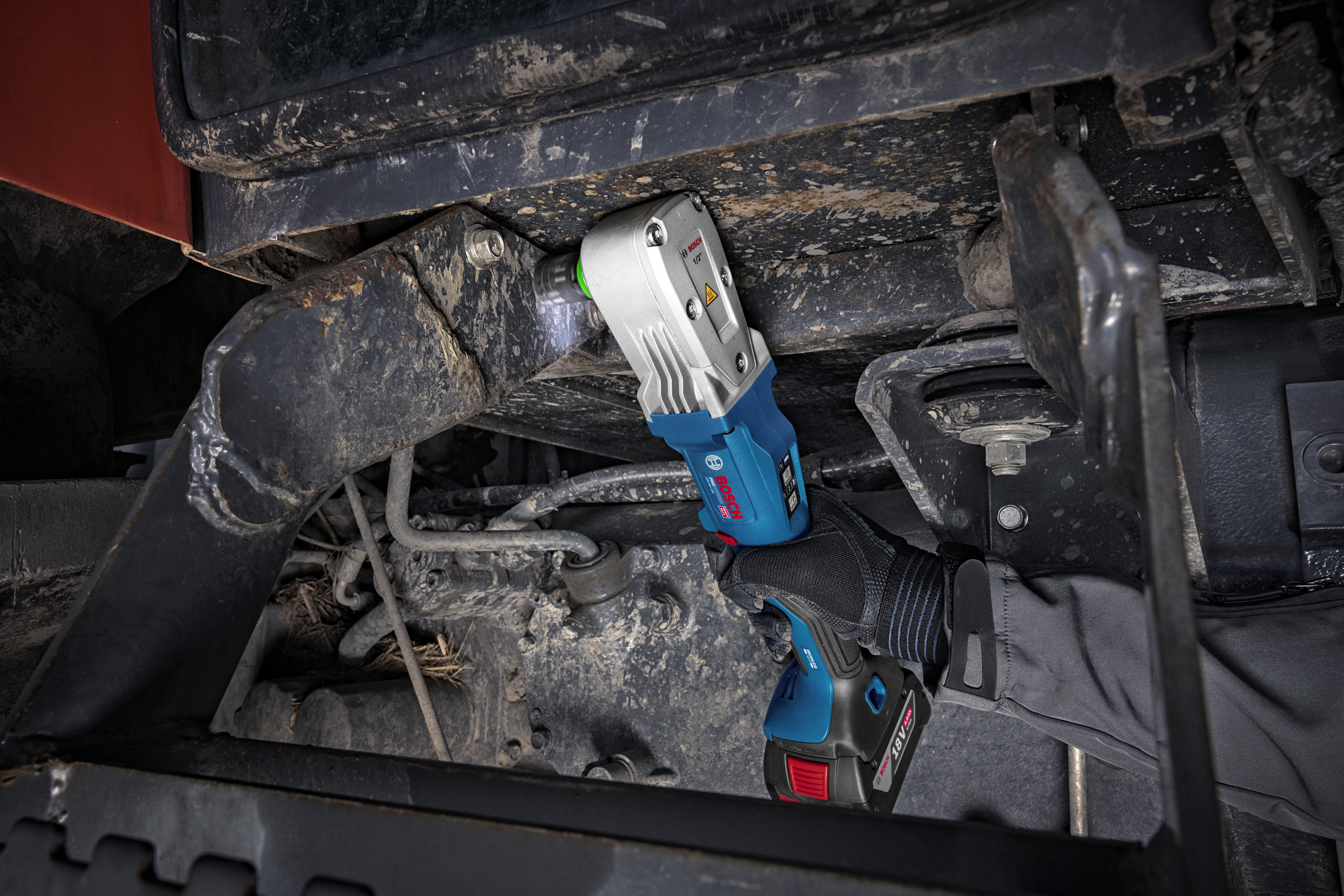Iskevä kulmamutterinväännin Bosch PRO GRS18V-330 Solo