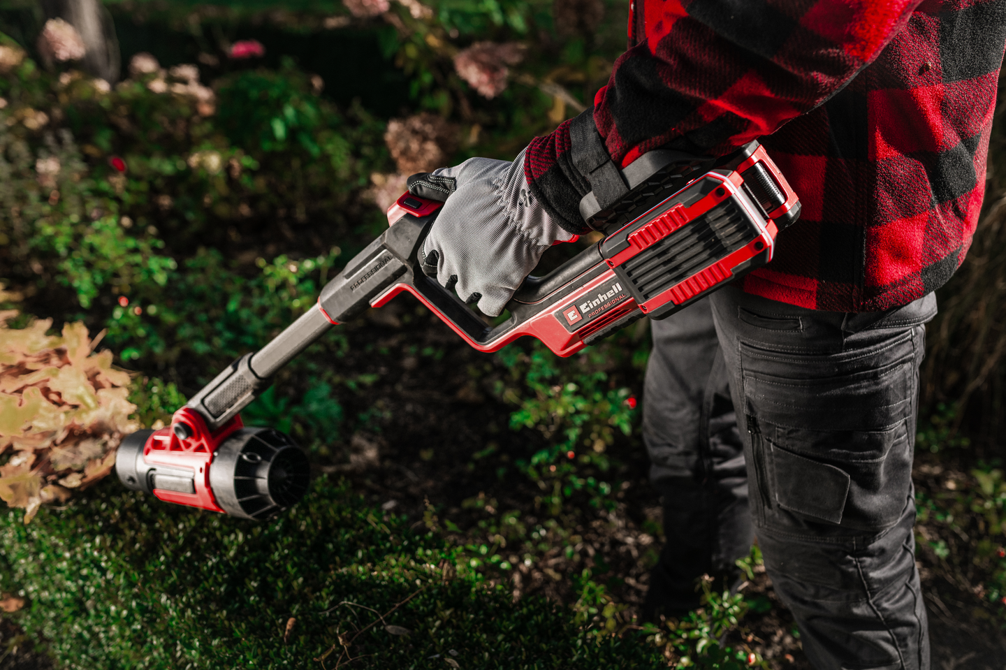 Akkupuhallin Einhell GP-LB 36/270 18V + 2x4Ah akut ja pikalaturit