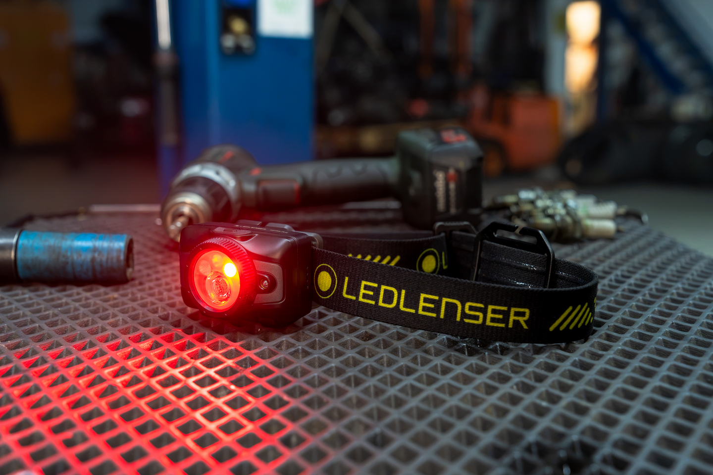 Otsavalaisin Ledlenser HF7R Pro ladattava 1200lm keltainen