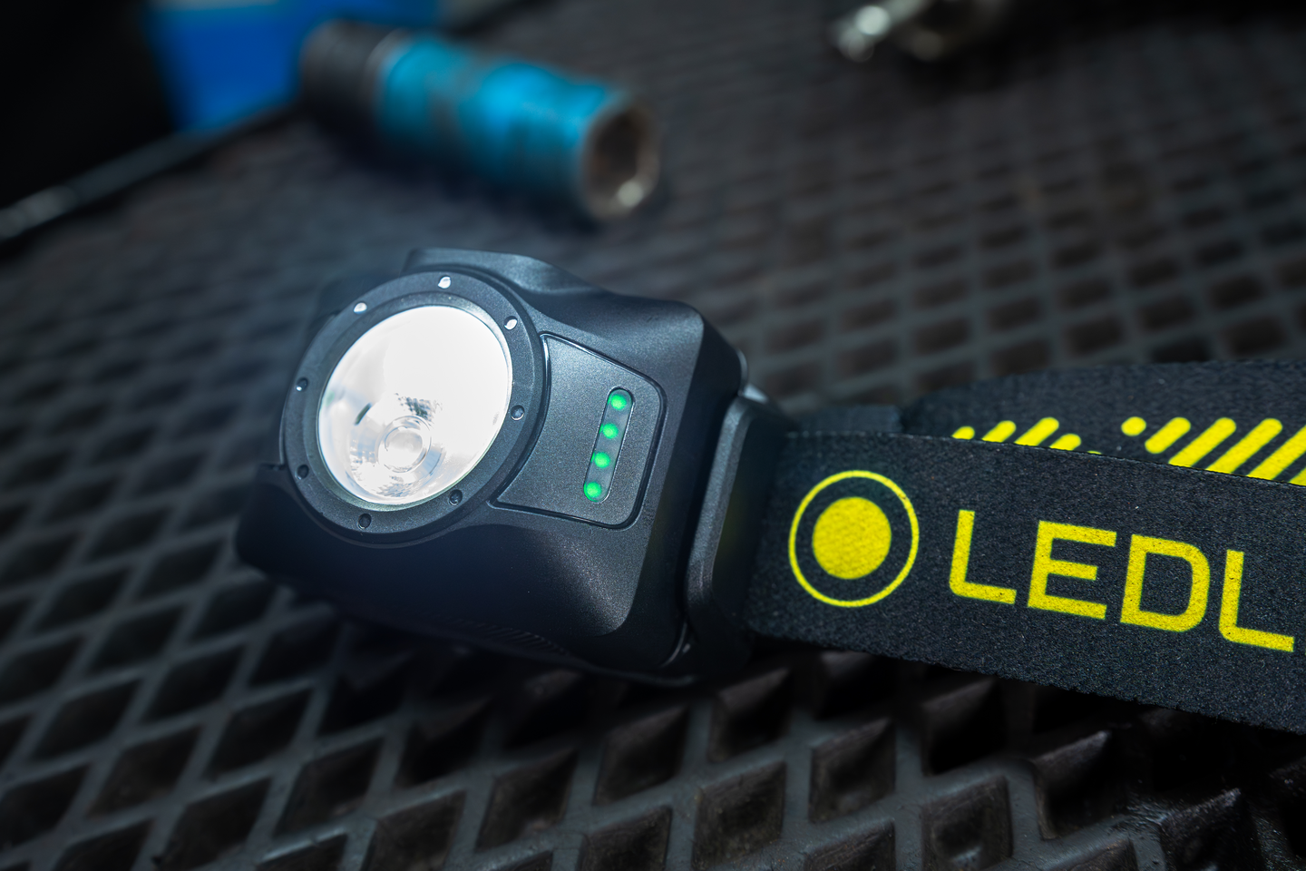 Otsavalaisin Ledlenser HF4R Pro ladattava 650lm keltainen