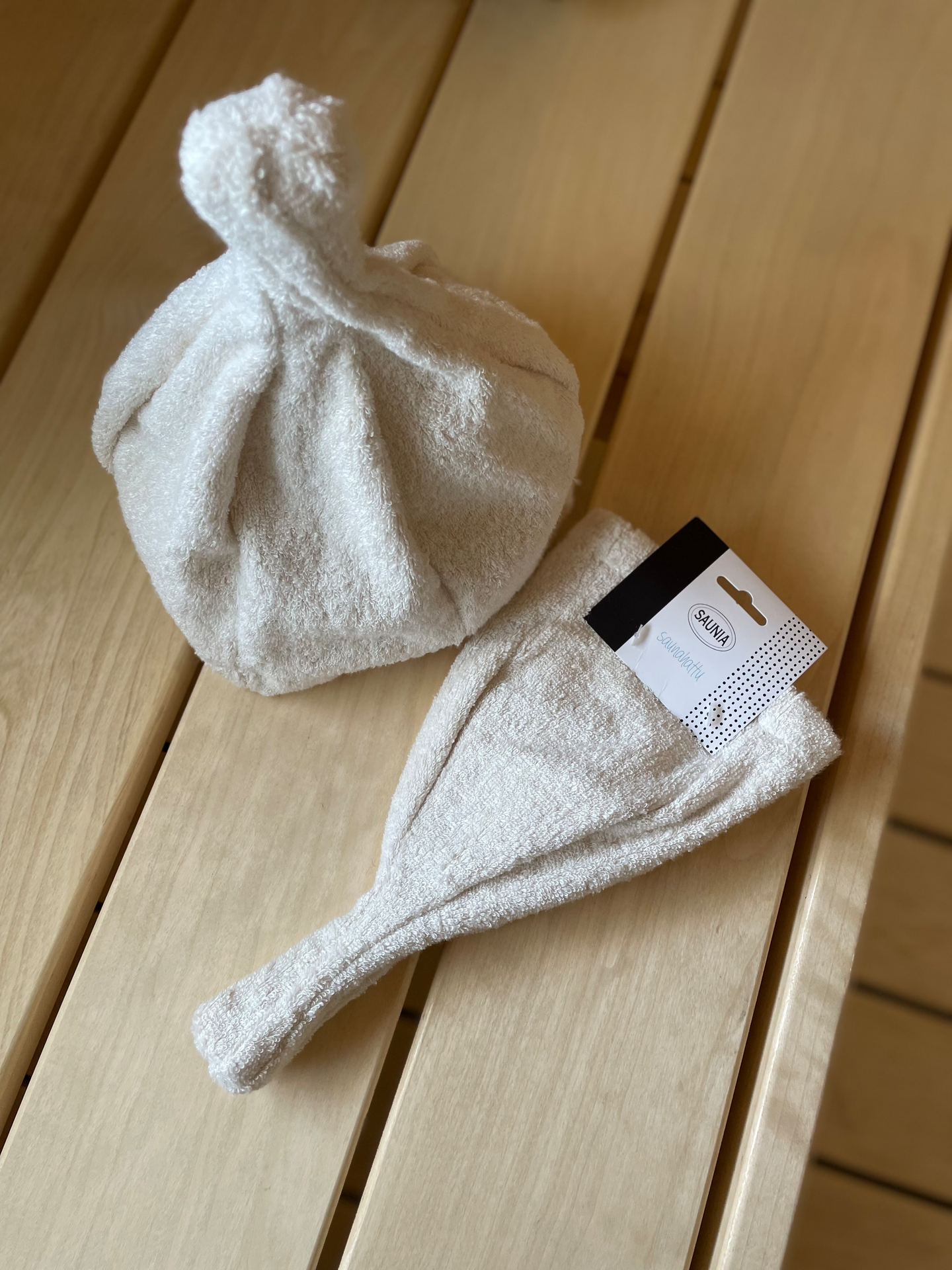 Saunahattu SAUNIA pellavafrotee valkoinen