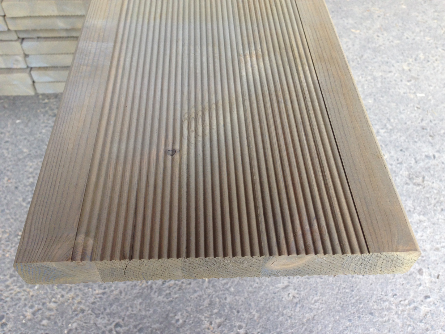 Terrassebord Rillet 28x220 Furu Royalimpregnert Fjellgrå - Alvdal Royal