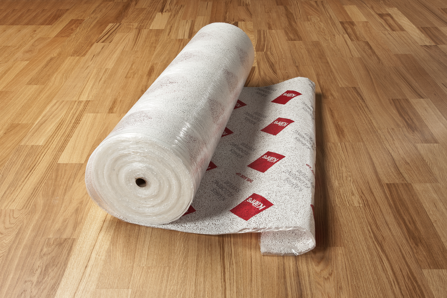 GOLVMELLANLÄGG TUPLEX 33M²