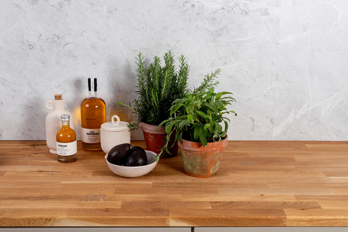 BÄNKSKIVA EK 610X3000X30 OLJAD EKONOMI, RUNDAD FRAMKANT