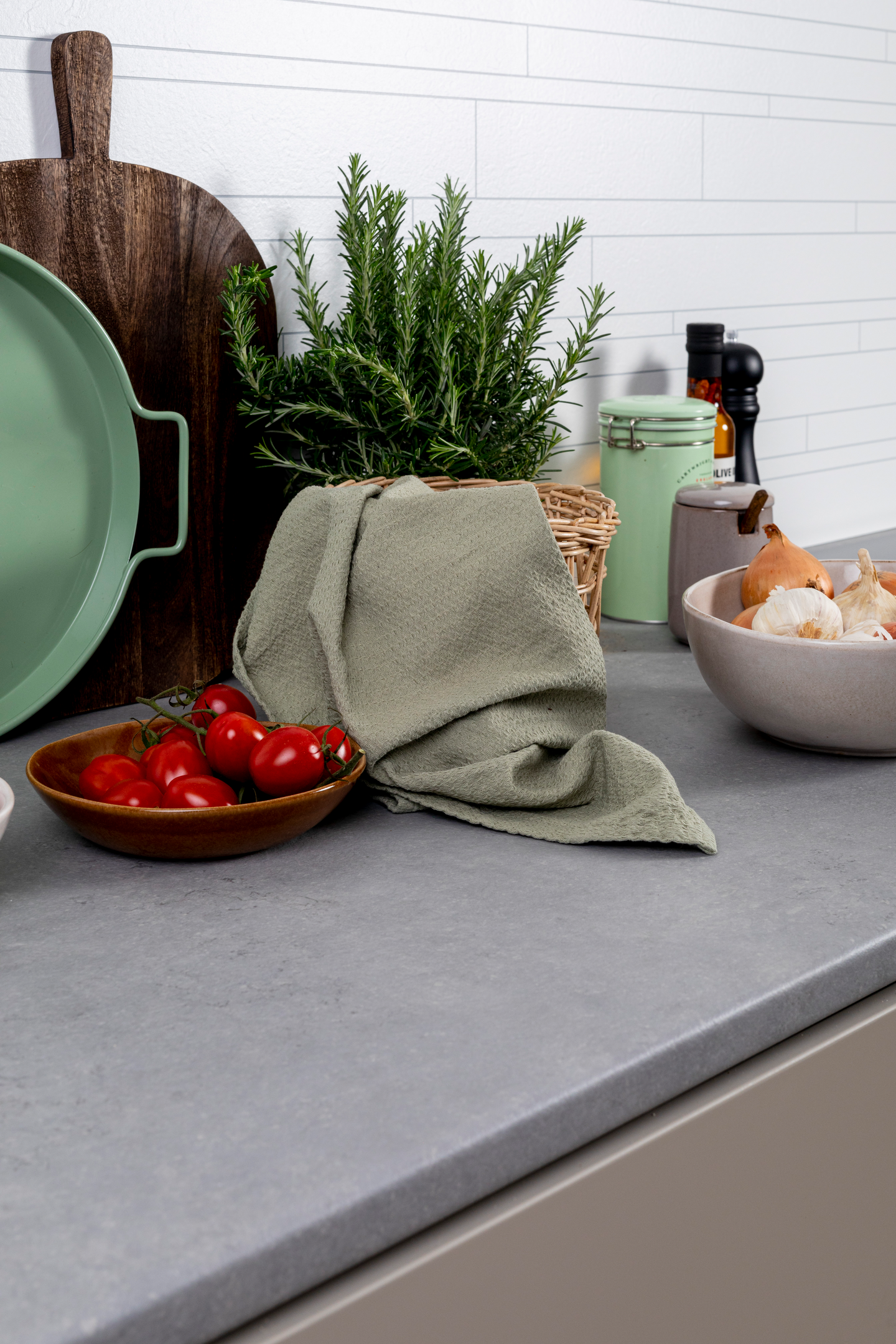 BÄNKSKIVA TECTONICA "BETTER" 610X3000X28 LAMINAT  T006-RO