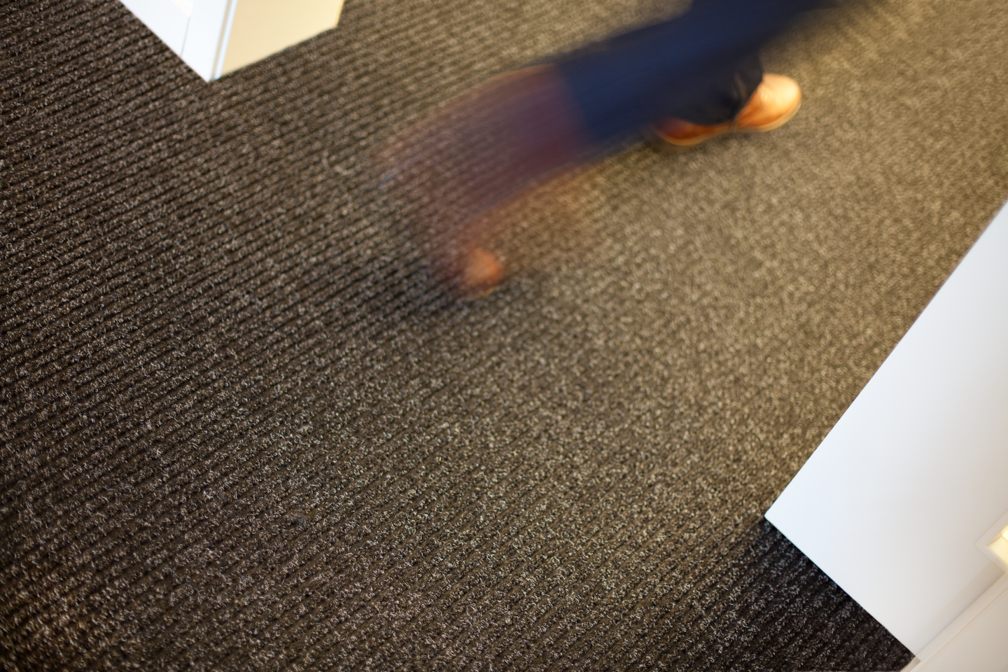 TORKMATTA RIBB ANTRACITE 1M 30M/RLE