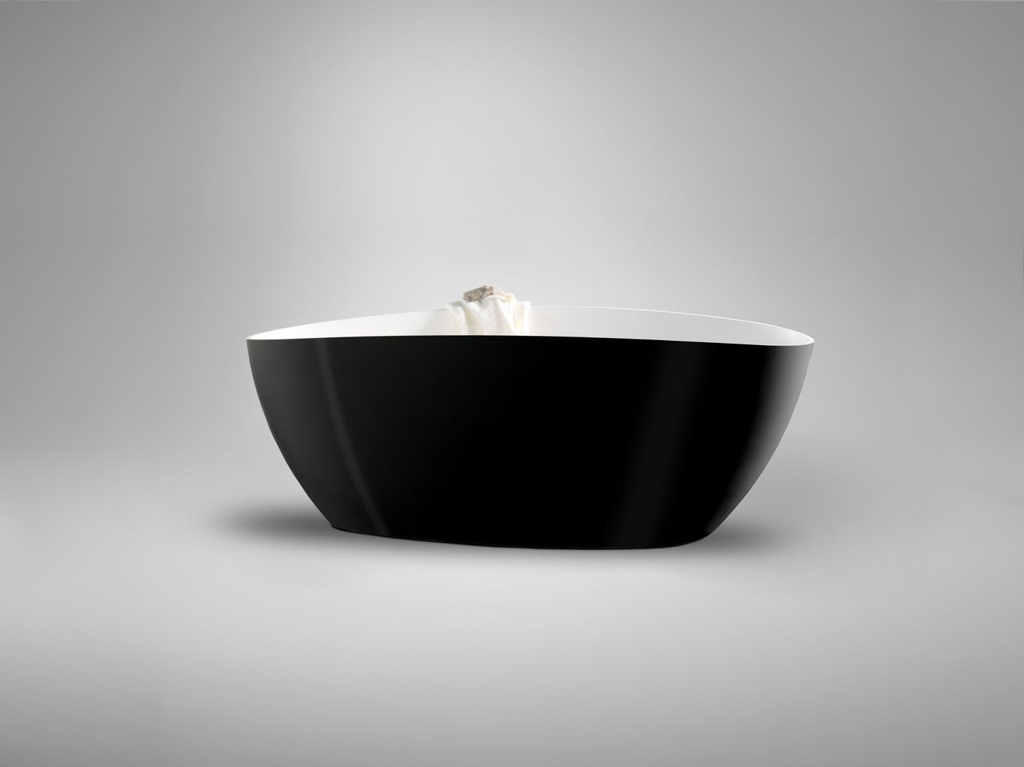 BADKAR WESTERBERGS ELLIPSE 1700 SVART/VIT