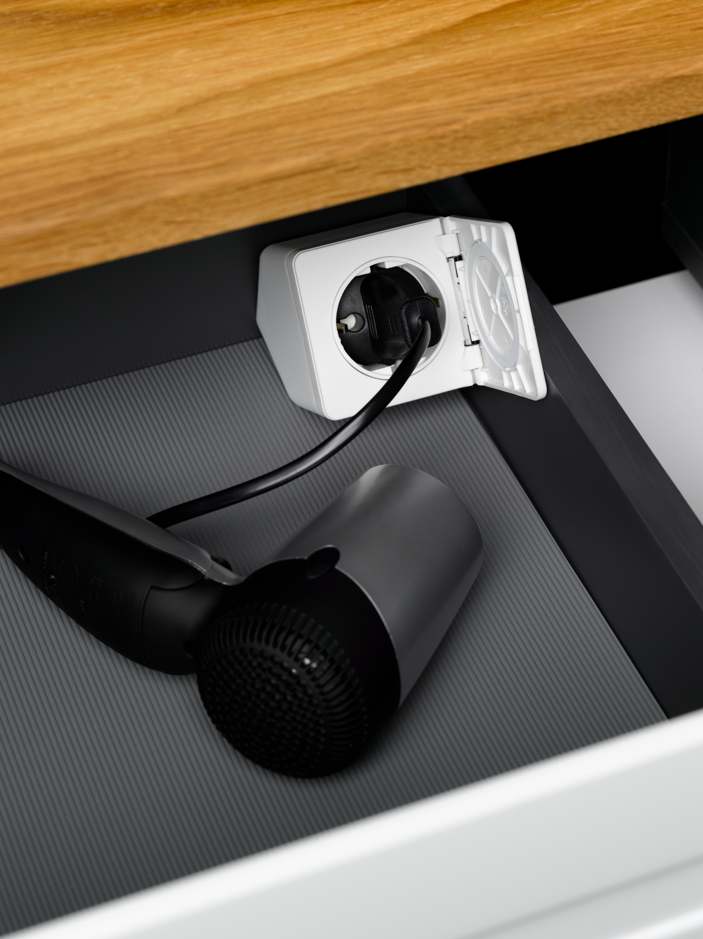 ELUTTAG WESTERBERGS FÖR SKÅP OCH HYLLA