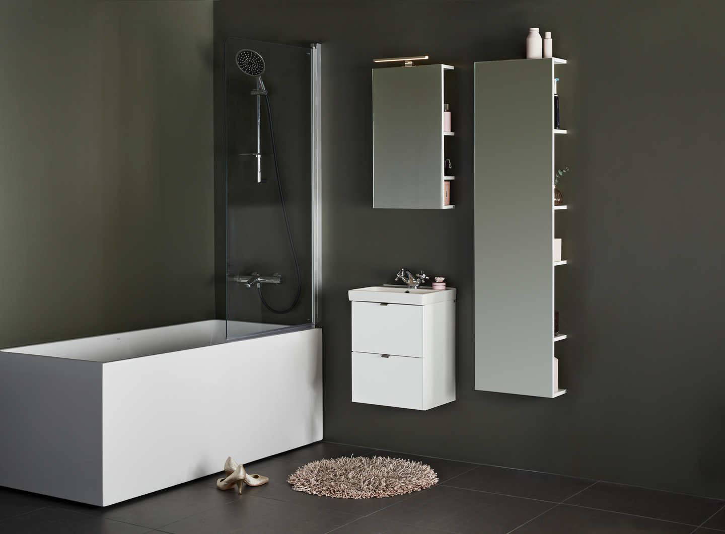 KOMMOD HAFA NEAT LÅDOR VIT 420