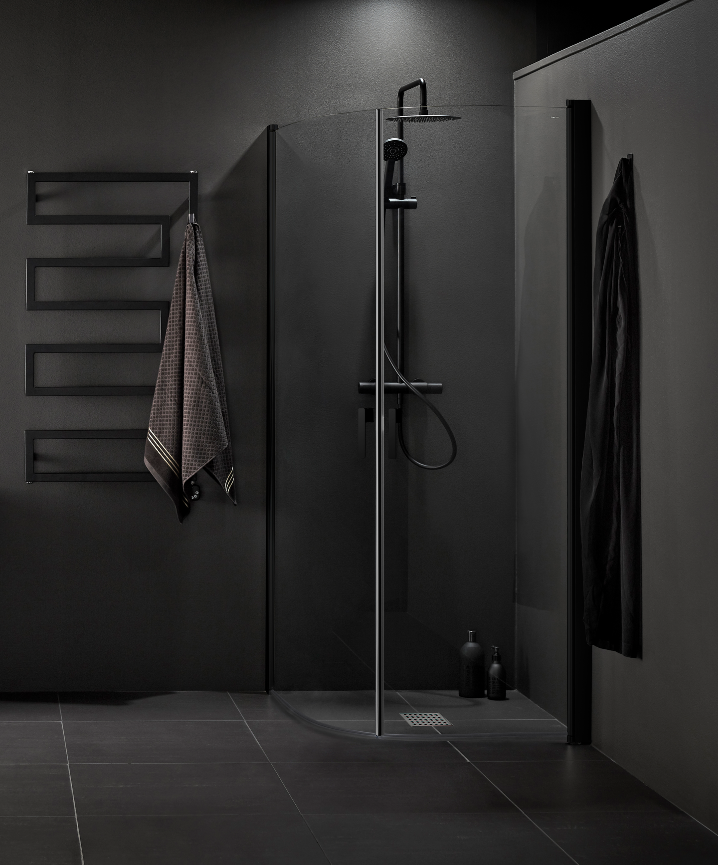 DUSCHHÖRN HAFA IGLOOPRO ROUND KLAR, SVART 8X8