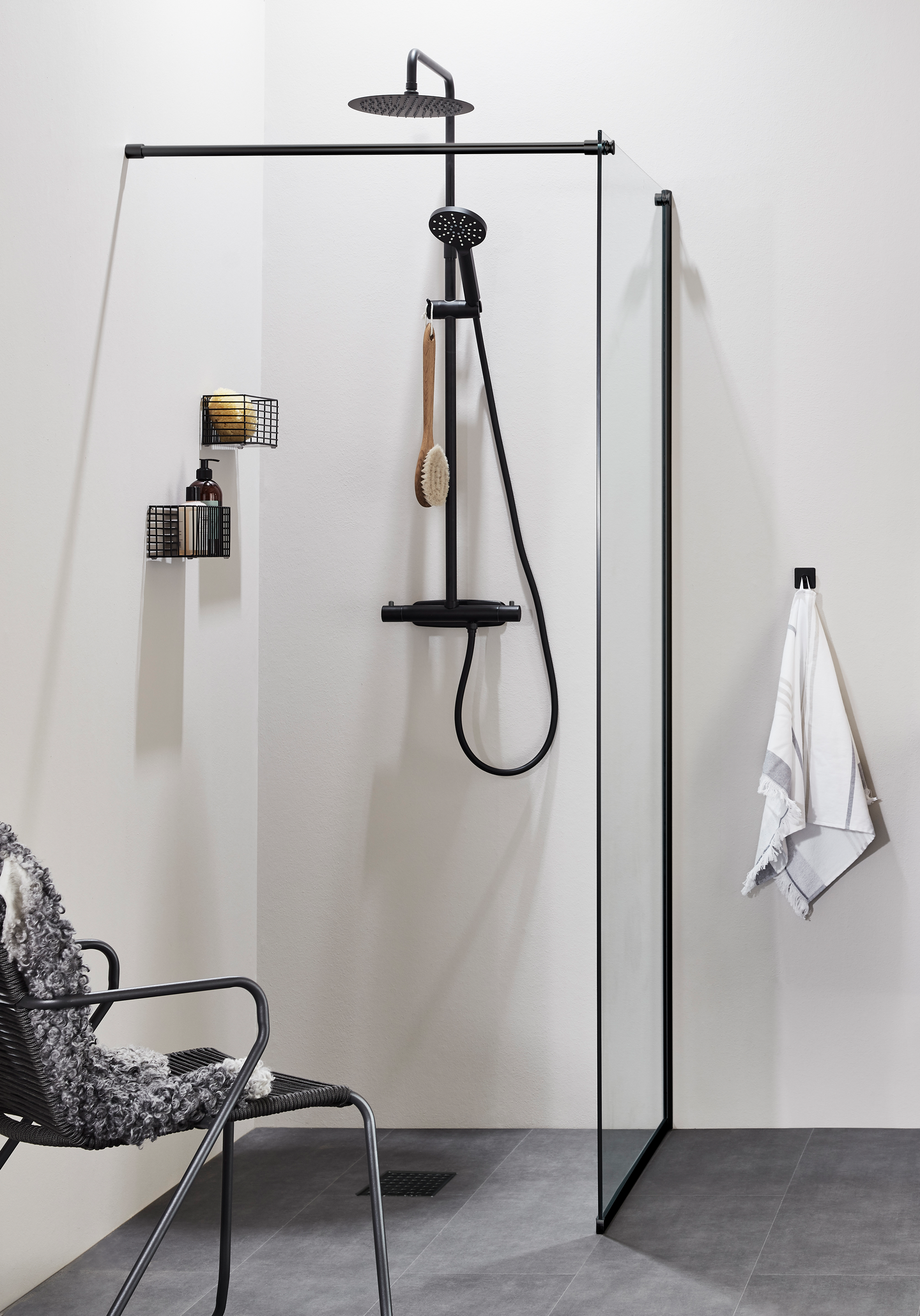 DUSCHVÄGG NORO FROST DV 70 SVART, KLARGLAS