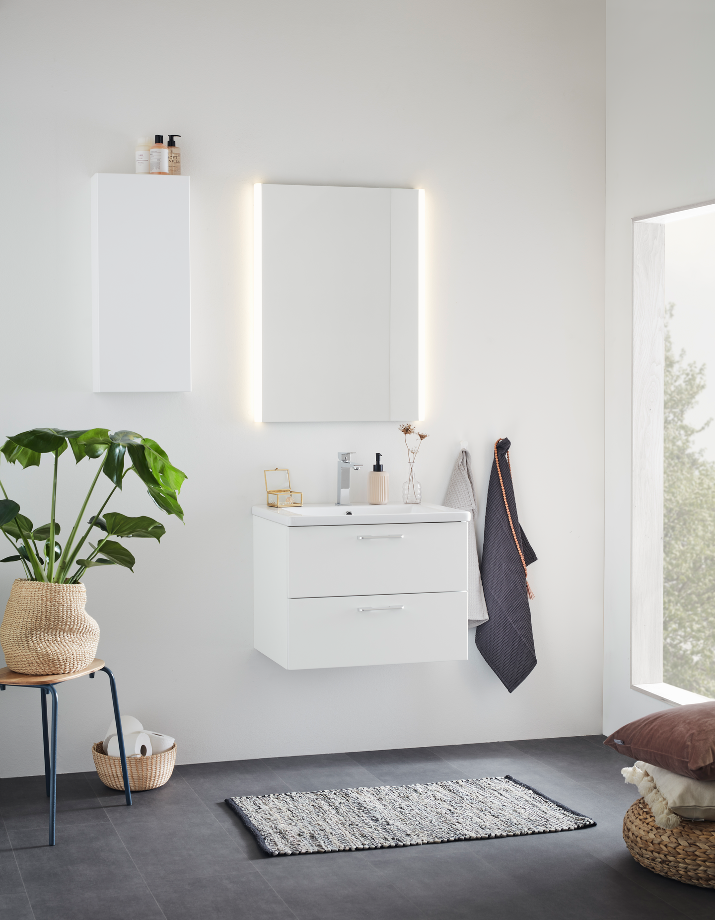 TVÄTTSTÄLLSSKÅP NORO NEO VIT 600