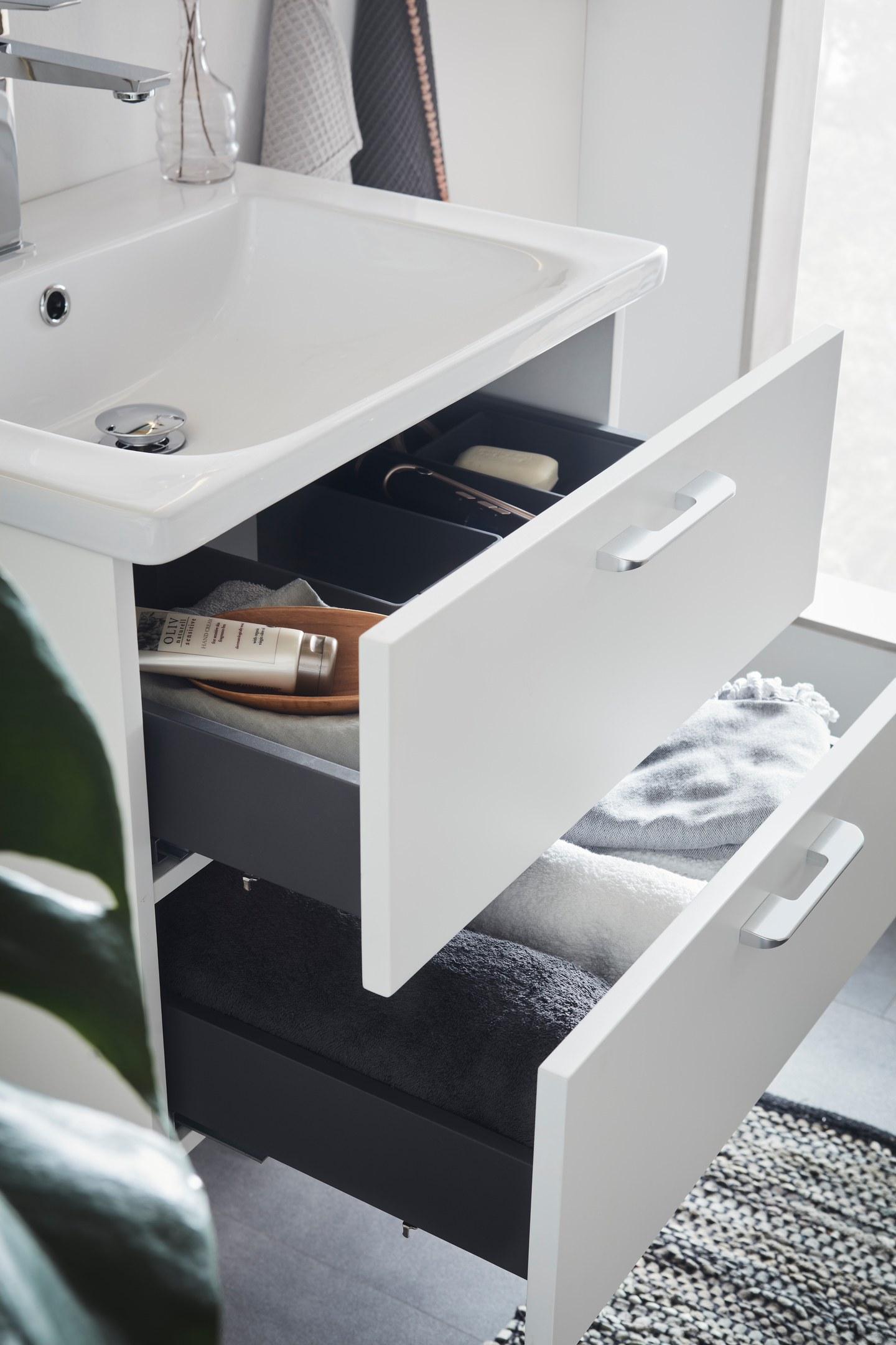 TVÄTTSTÄLLSSKÅP NORO NEO VIT 600