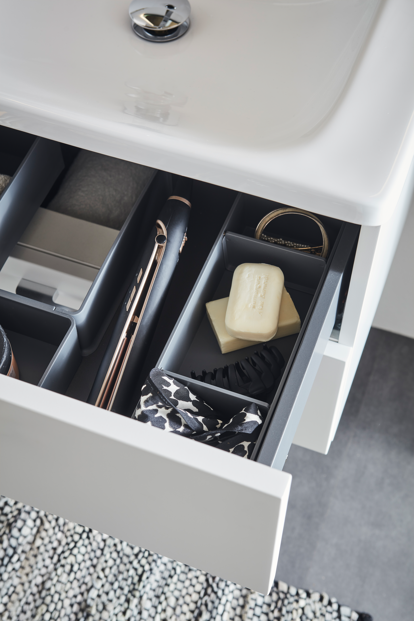 TVÄTTSTÄLLSSKÅP NORO NEO VIT 600