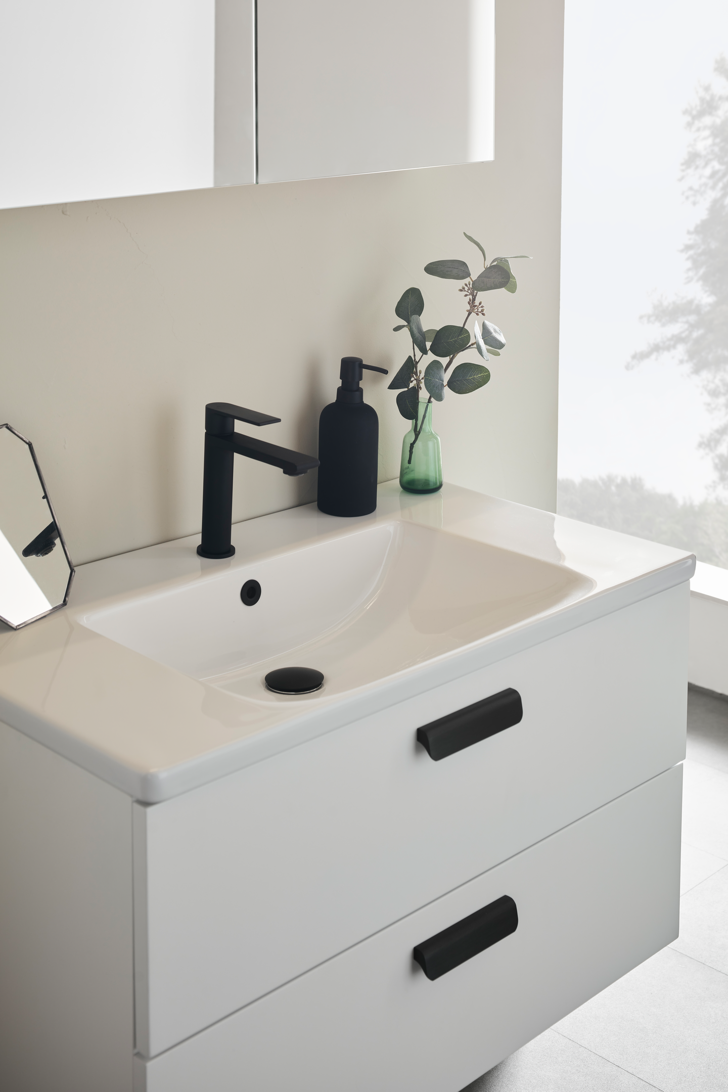 KOMMOD NORO NEO VIT 800