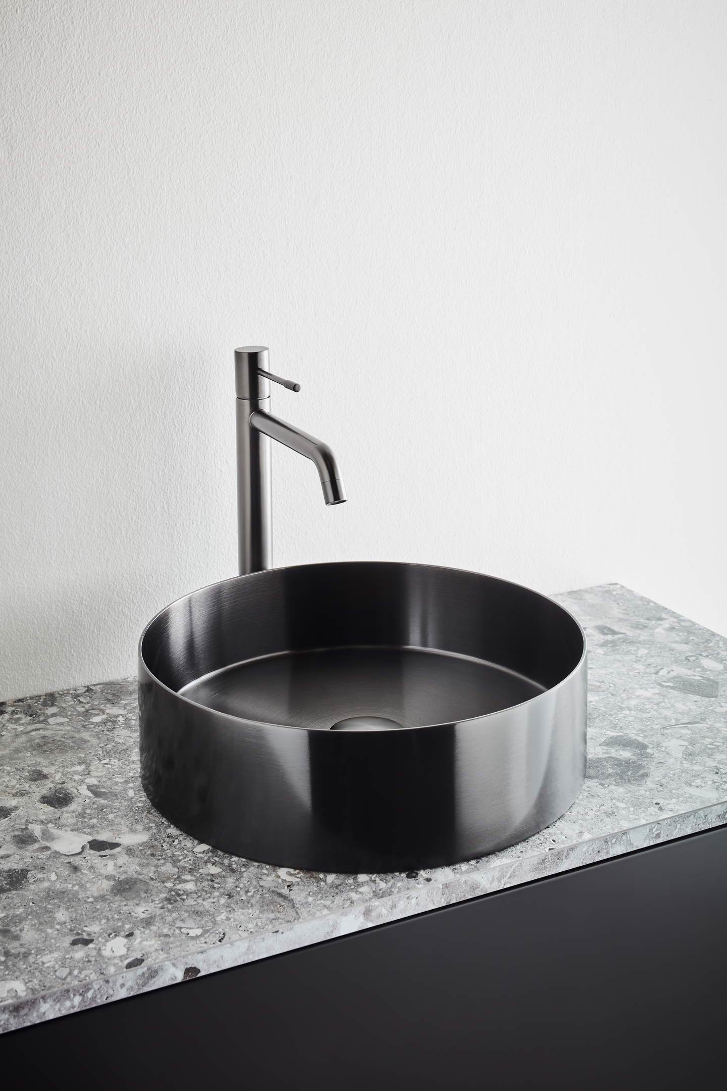 HANDFAT HAFA CIRCLE STEEL BORSTAD, SVARTKROM