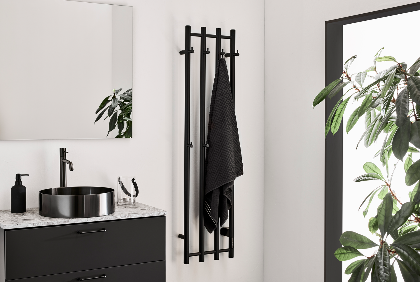 HANDDUKSTORK HAFA GRACE SVART, 340X1400