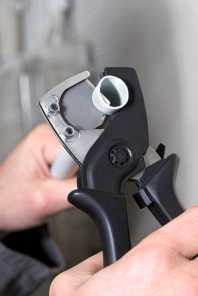 Putkileikkuri Knipex maks. 25mm muoviputket ja -letkut