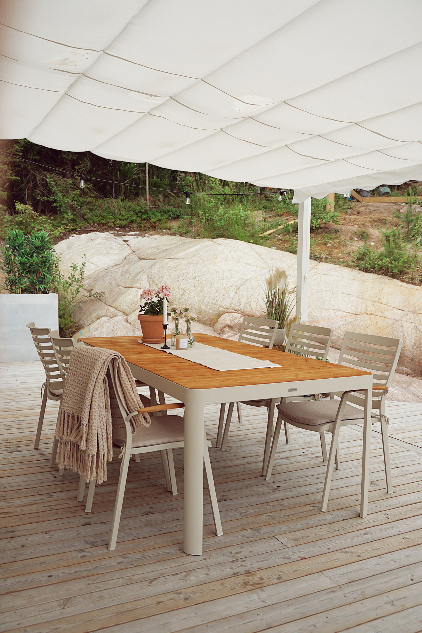 VÄGGPERGOLA JABO VIT 4X4M