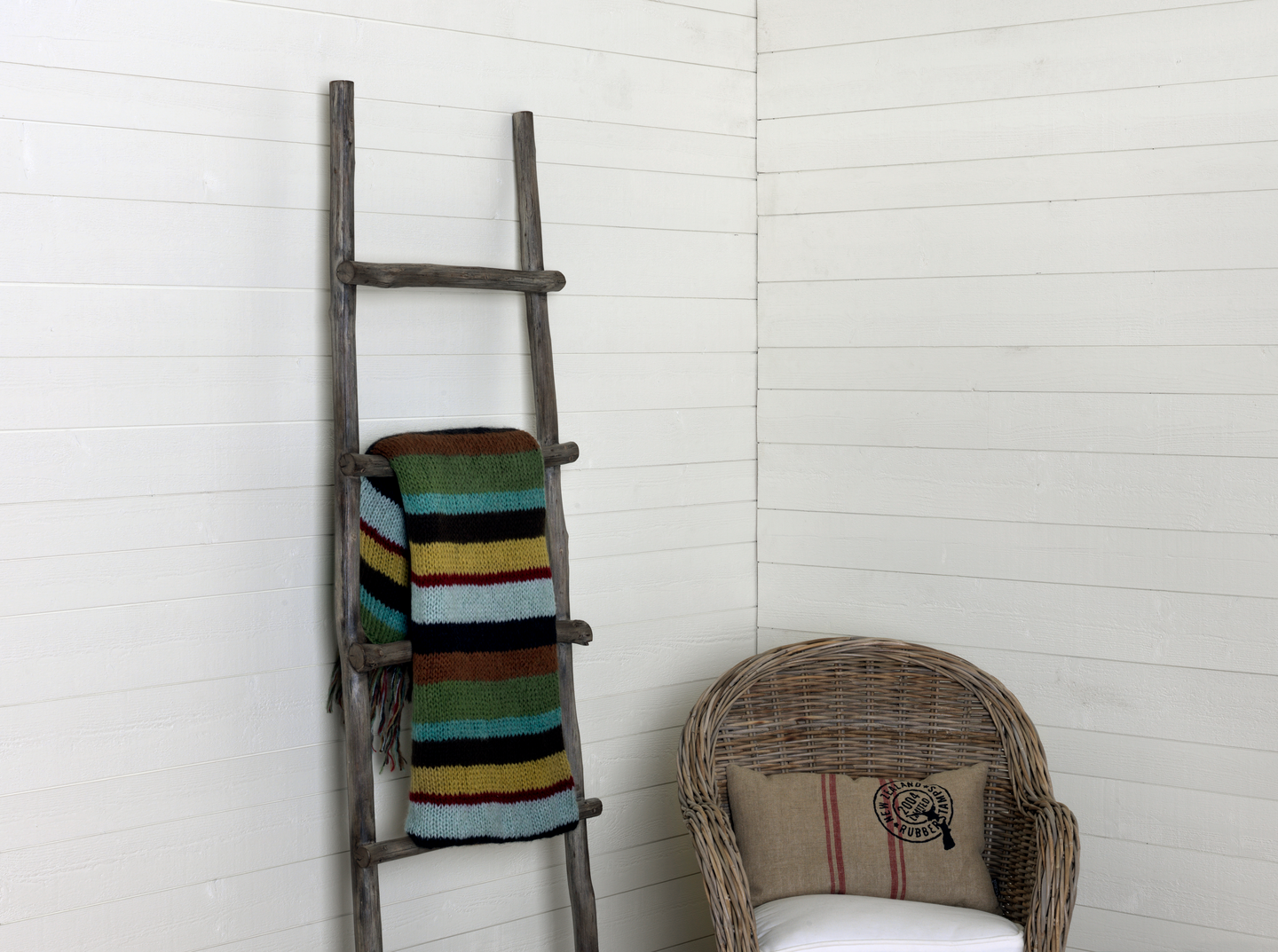 PANEL ROUGH VIT 14X120X3600 GRAN ÄNDSPONT S0502-Y 8ST/BNT