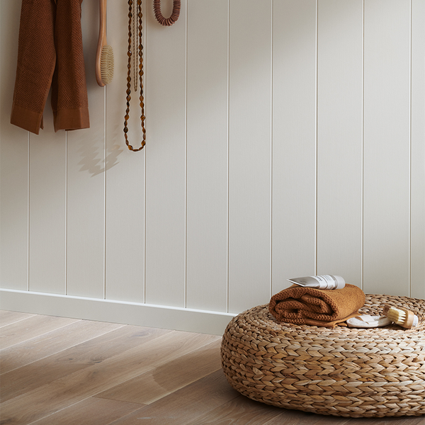 SOCKEL MOELVEN WOOD REGINA MODERN VIT 12X56X2440 S0502-Y