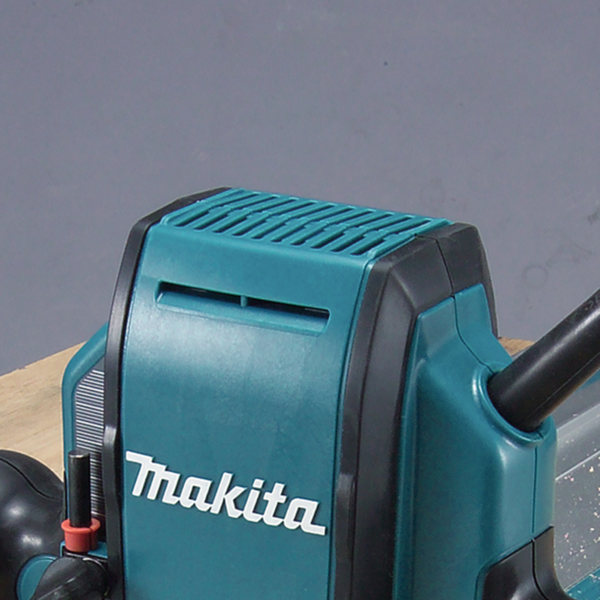 HANDÖVERFRÄS  MAKITA RP0900J 900W 27000RPM 6/8MM
