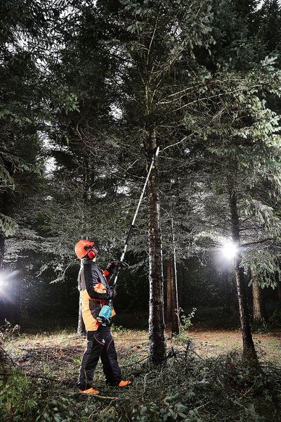 GRÄSTRIMMER MAKITA DUX60ZM4 18V