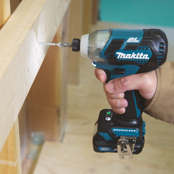 Iskevä ruuvinväännin Makita TD110D 10,8V 2x2,0Ah