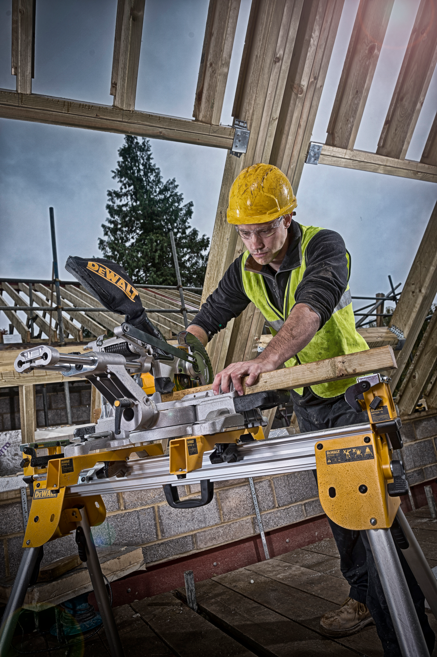 KAP&GERSÅG DEWALT DCS365N 18V 184MM, UTAN BATTERI